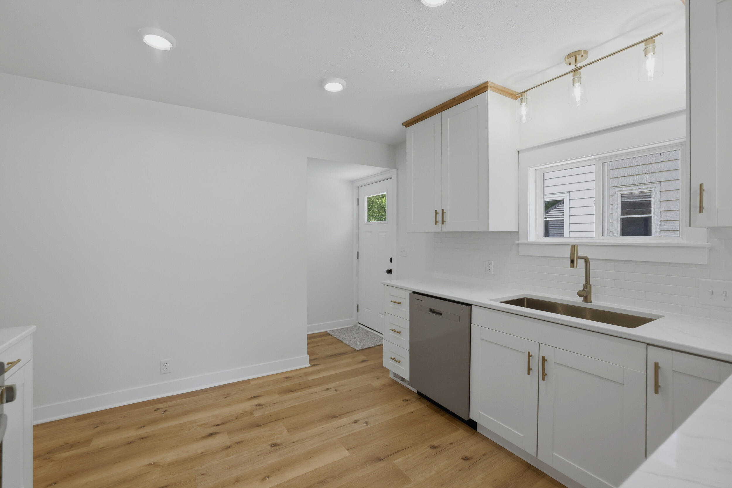 1325 Edith Avenue NE Grand Rapids MI 49505