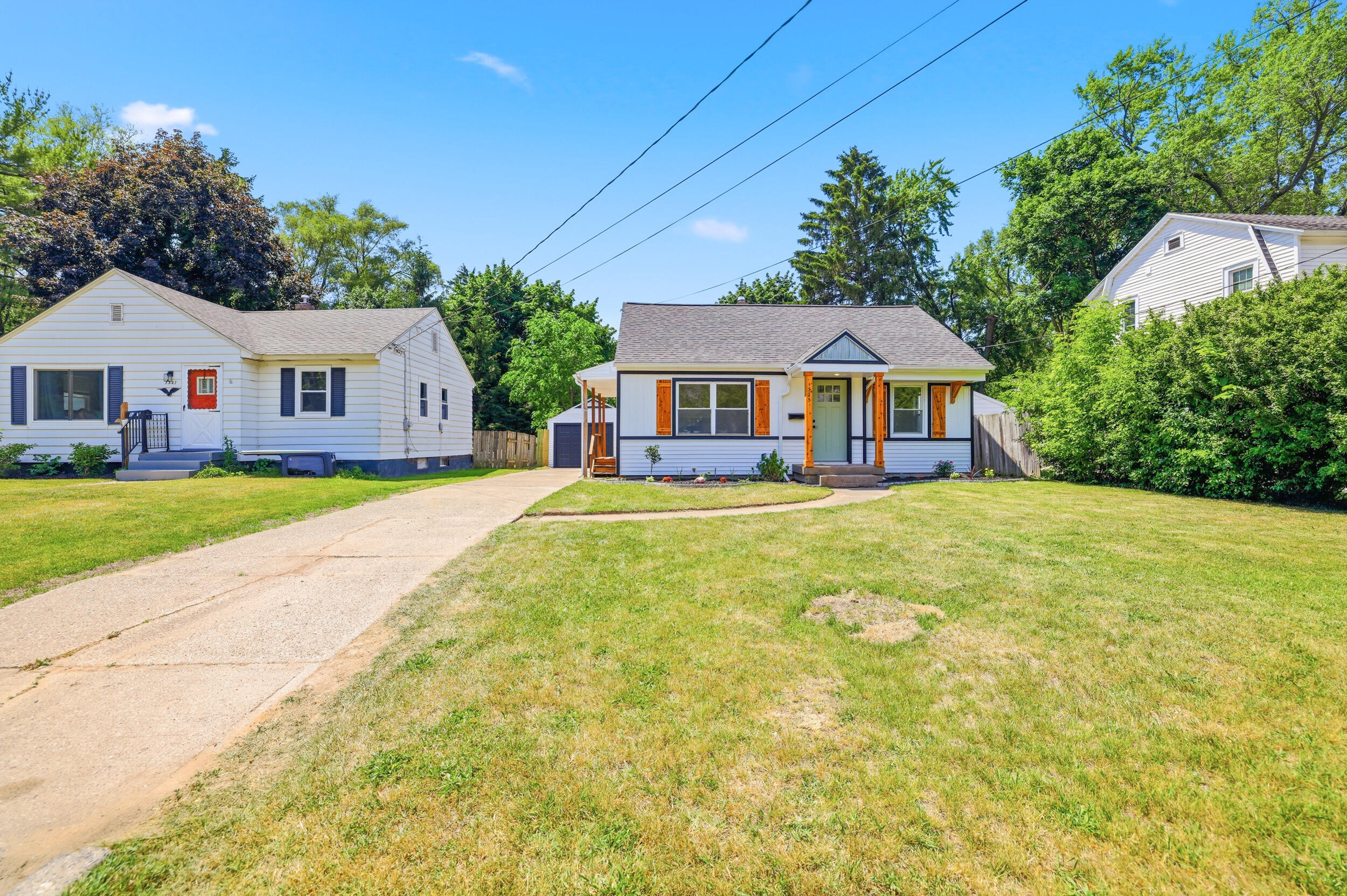 1325 Edith Avenue NE Grand Rapids MI 49505