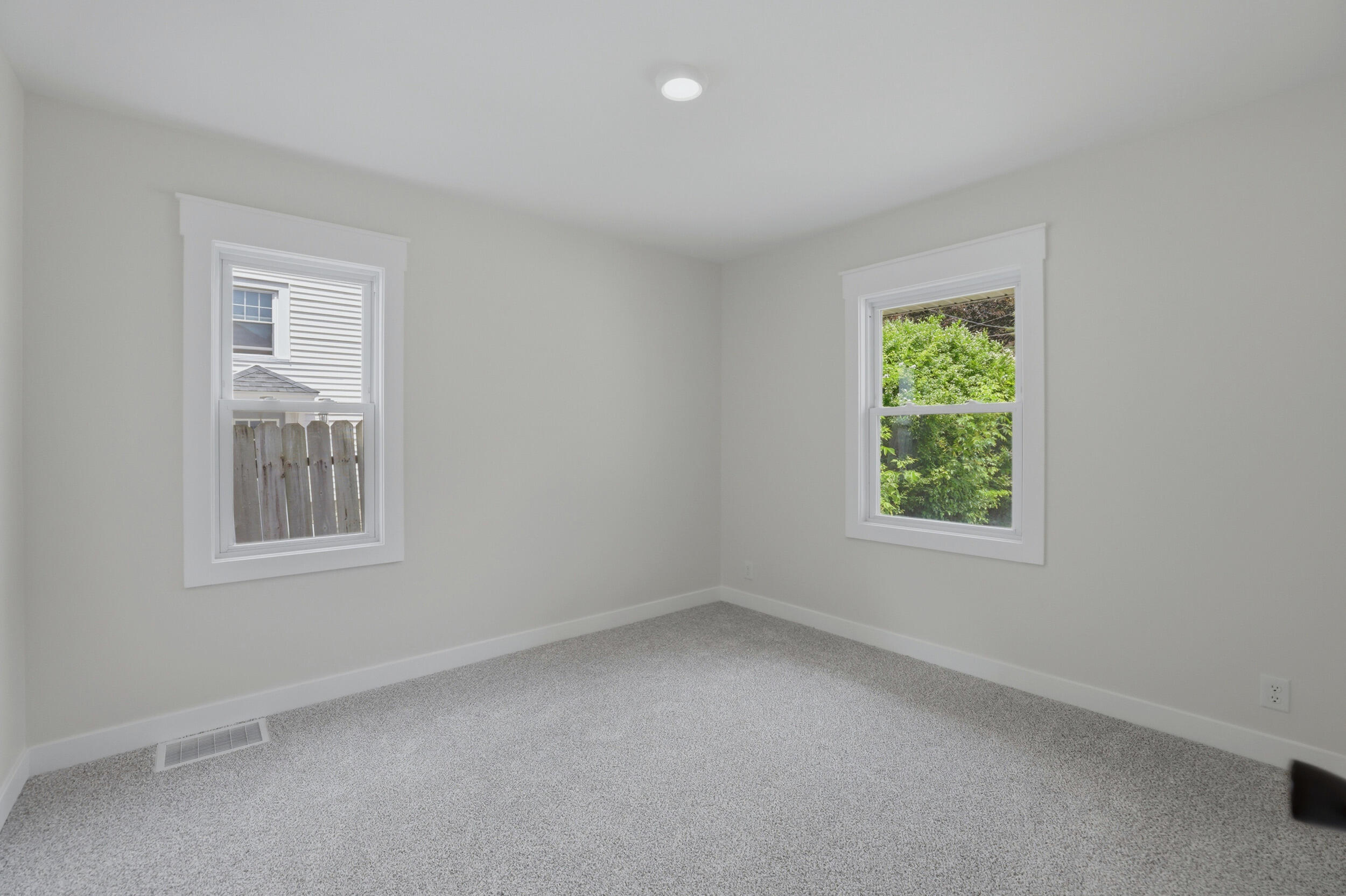 1325 Edith Avenue NE Grand Rapids MI 49505