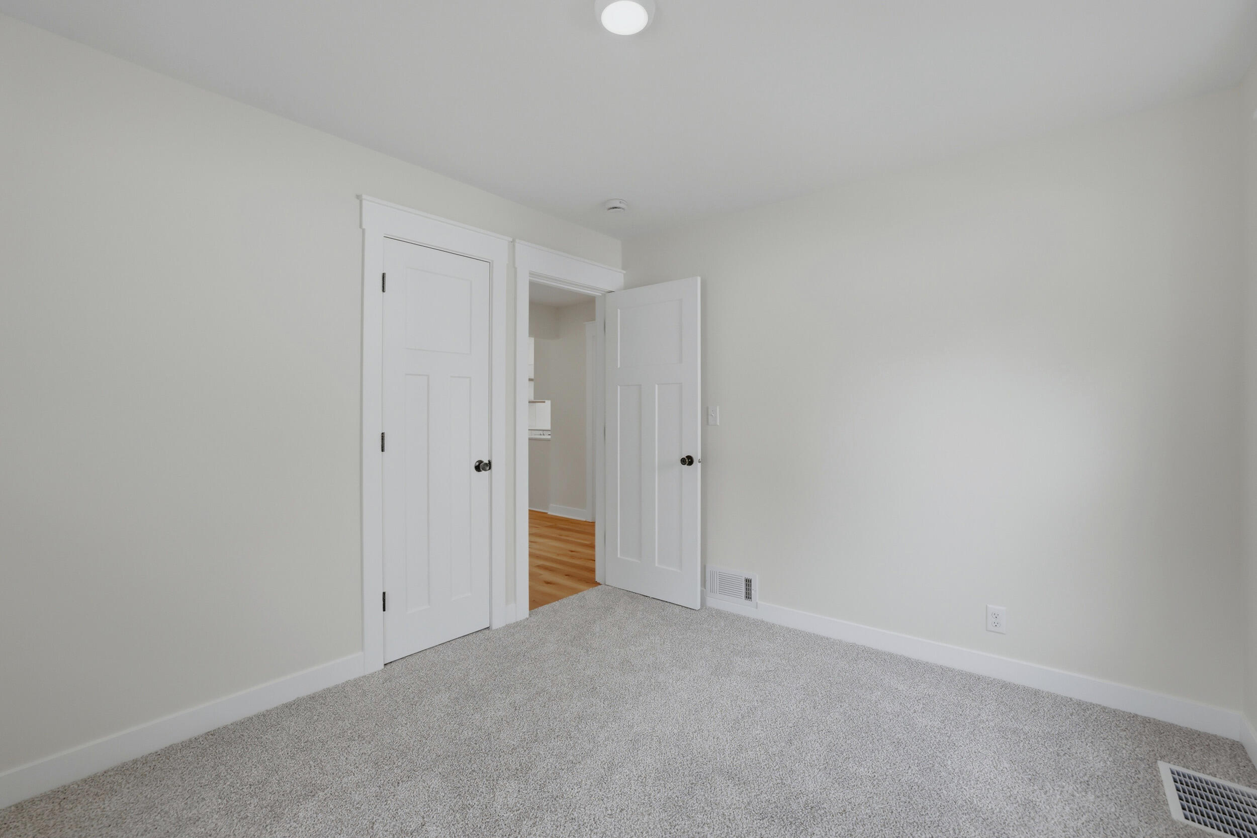 1325 Edith Avenue NE Grand Rapids MI 49505
