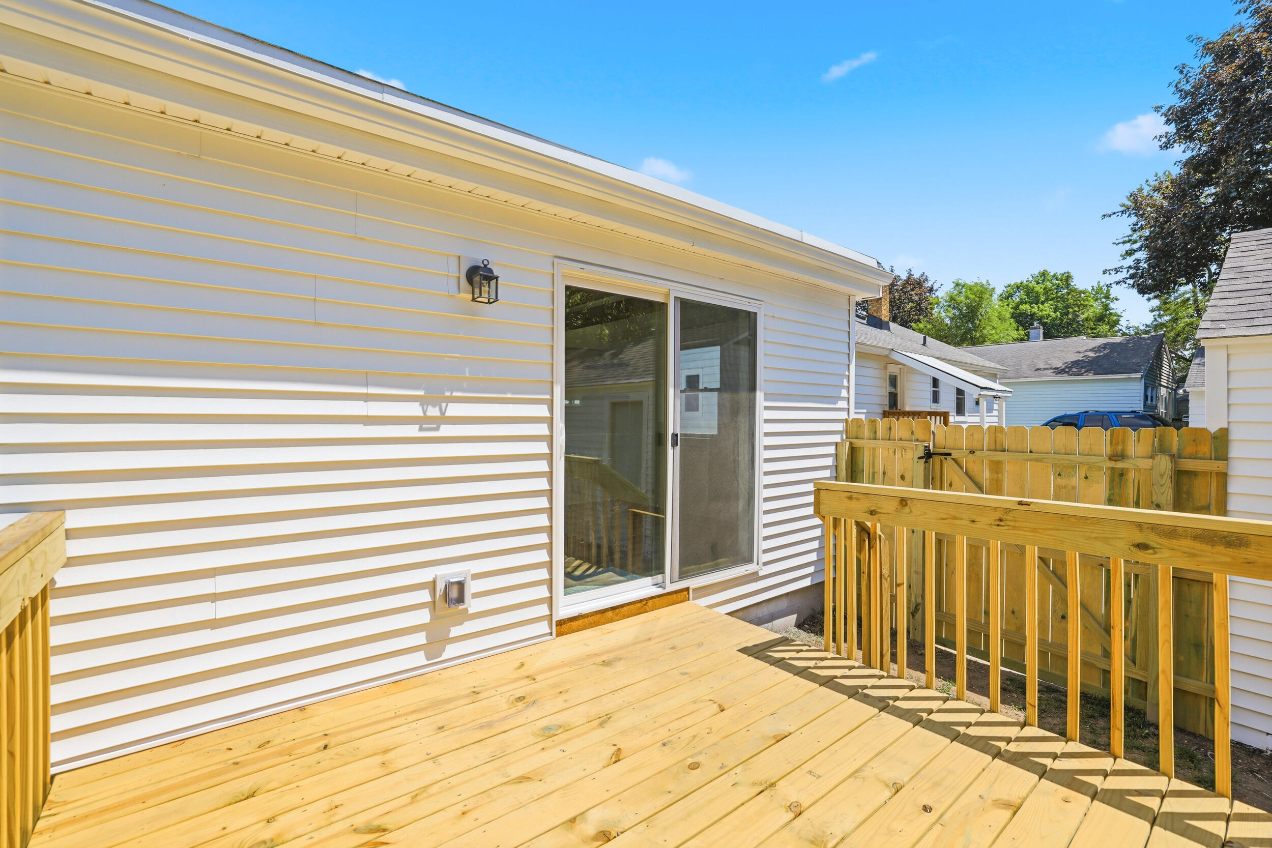 1325 Edith Avenue NE Grand Rapids MI 49505