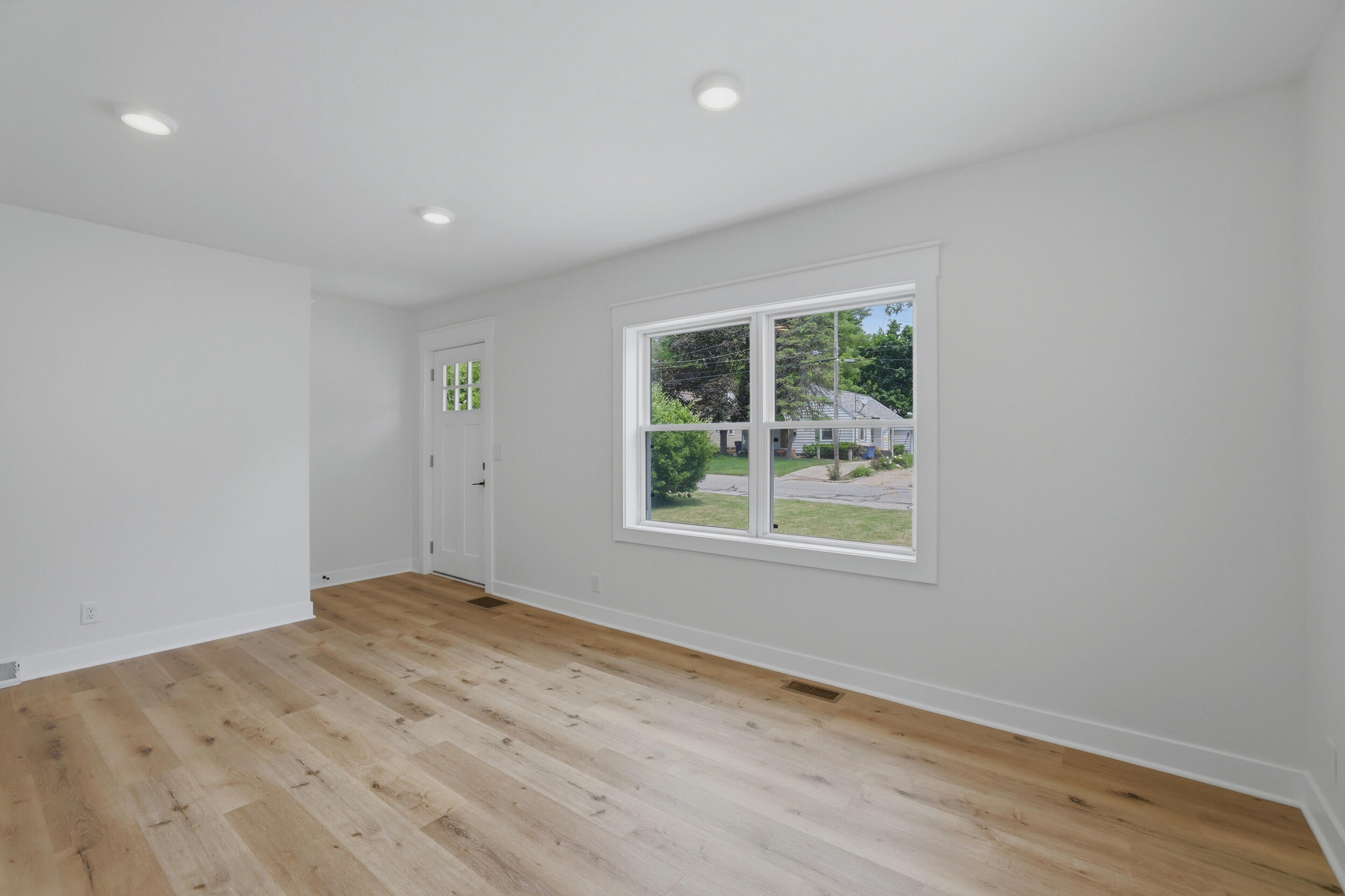 1325 Edith Avenue NE Grand Rapids MI 49505