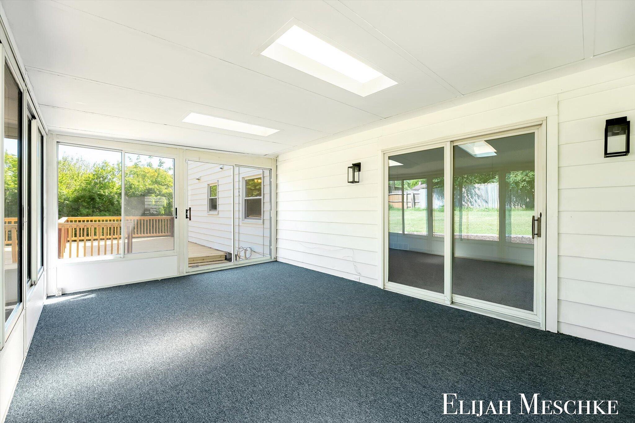 1738 Auburn Avenue NE Grand Rapids MI 49505