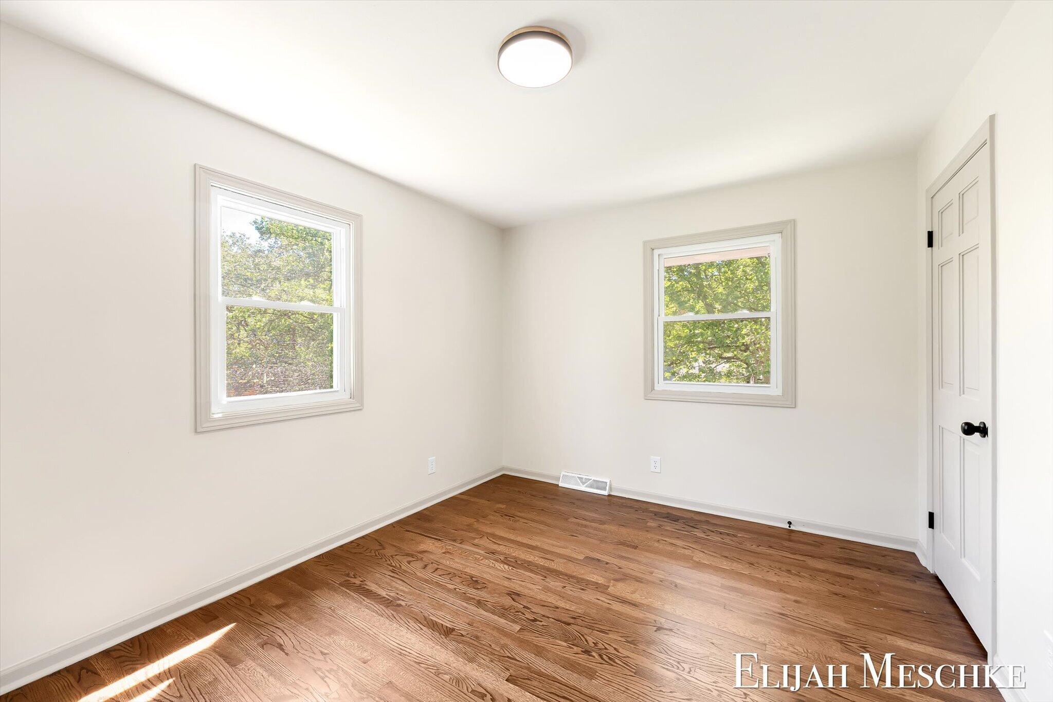 1738 Auburn Avenue NE Grand Rapids MI 49505