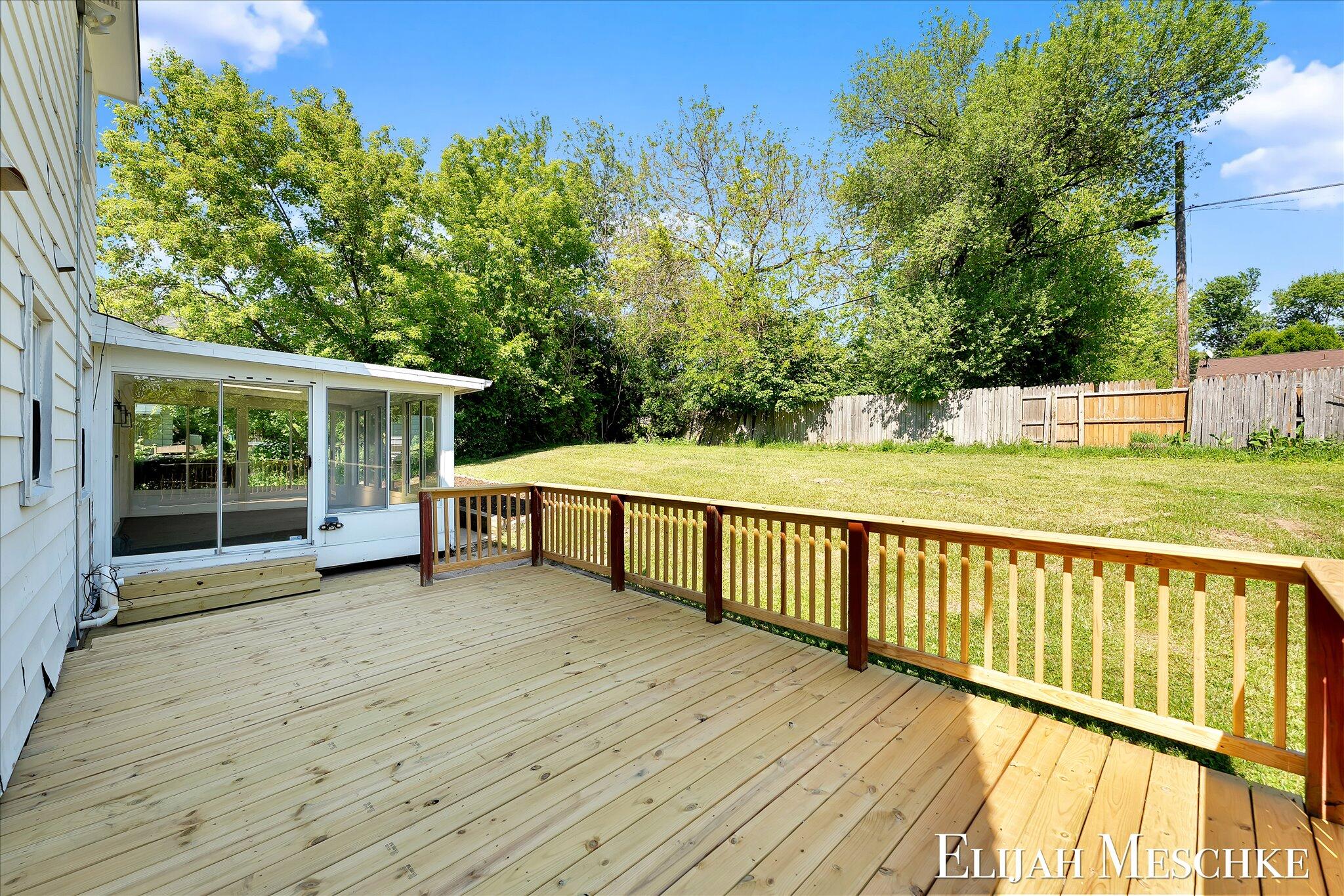 1738 Auburn Avenue NE Grand Rapids MI 49505