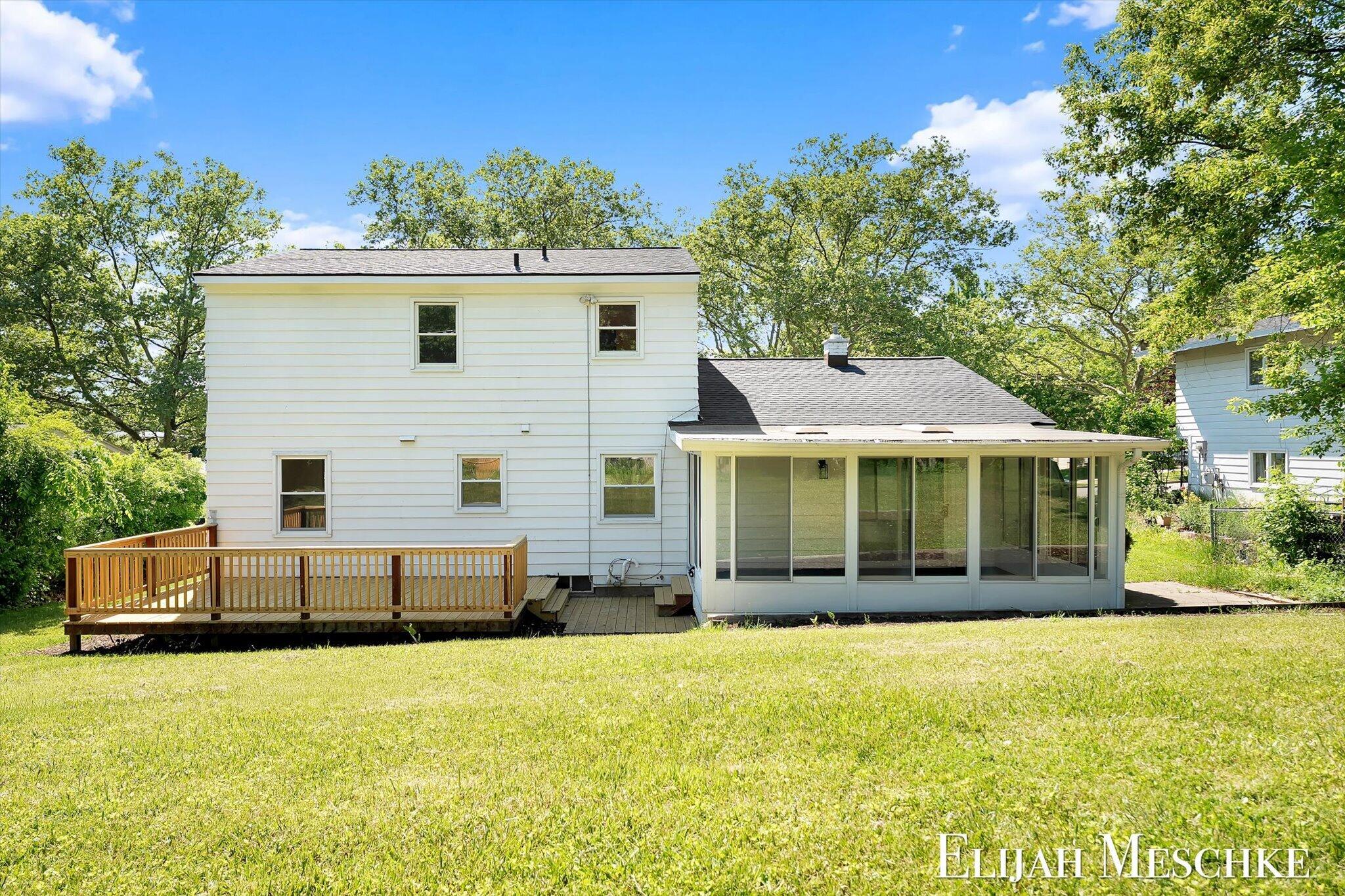 1738 Auburn Avenue NE Grand Rapids MI 49505