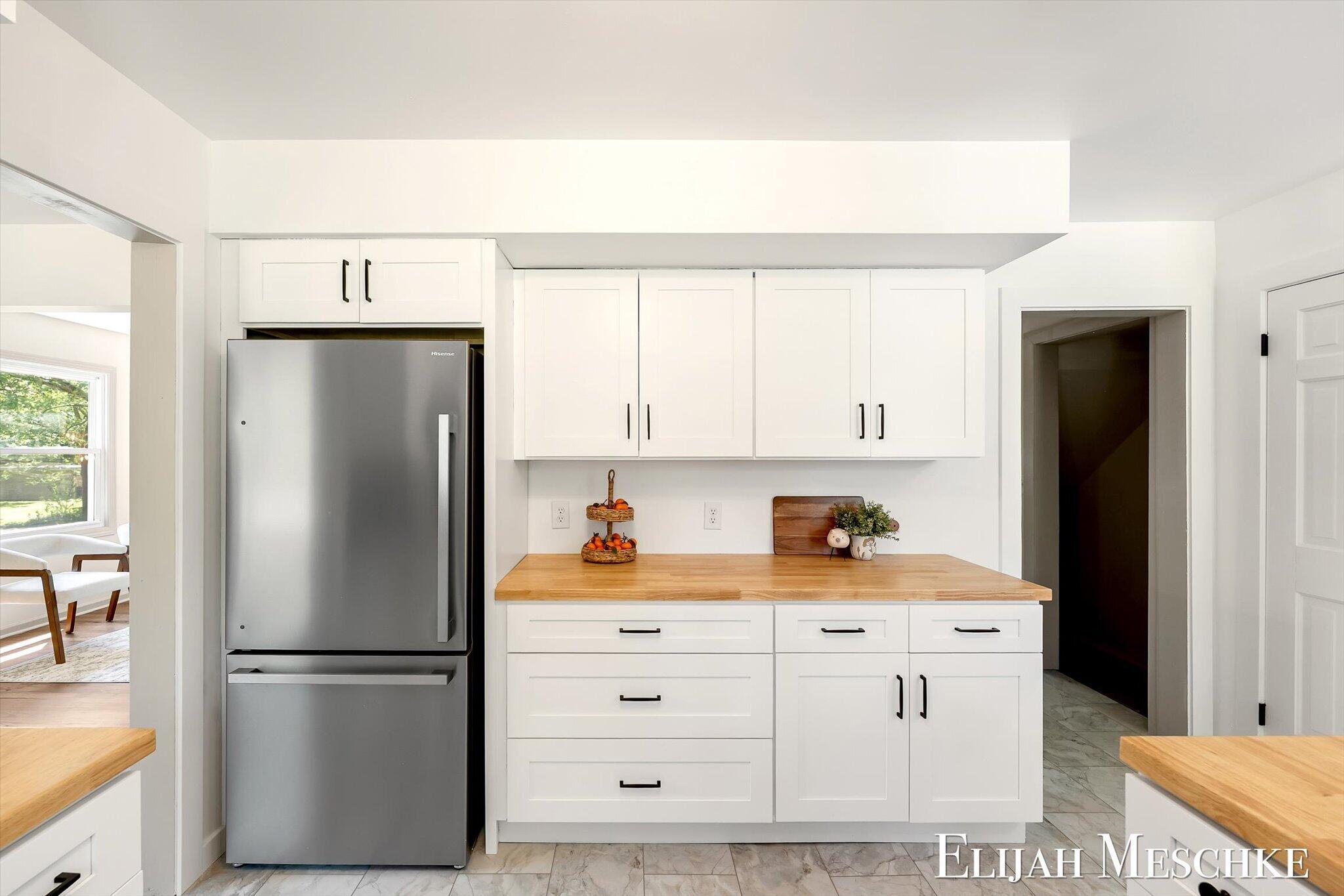 1738 Auburn Avenue NE Grand Rapids MI 49505