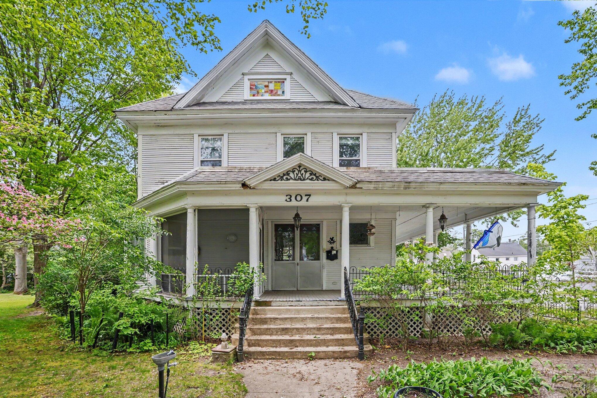 307 Center Street Dowagiac MI 49047