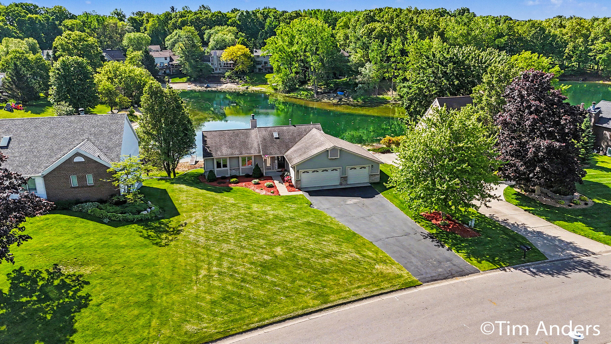 6090 Arroyo Vista Drive NE Rockford MI 49341