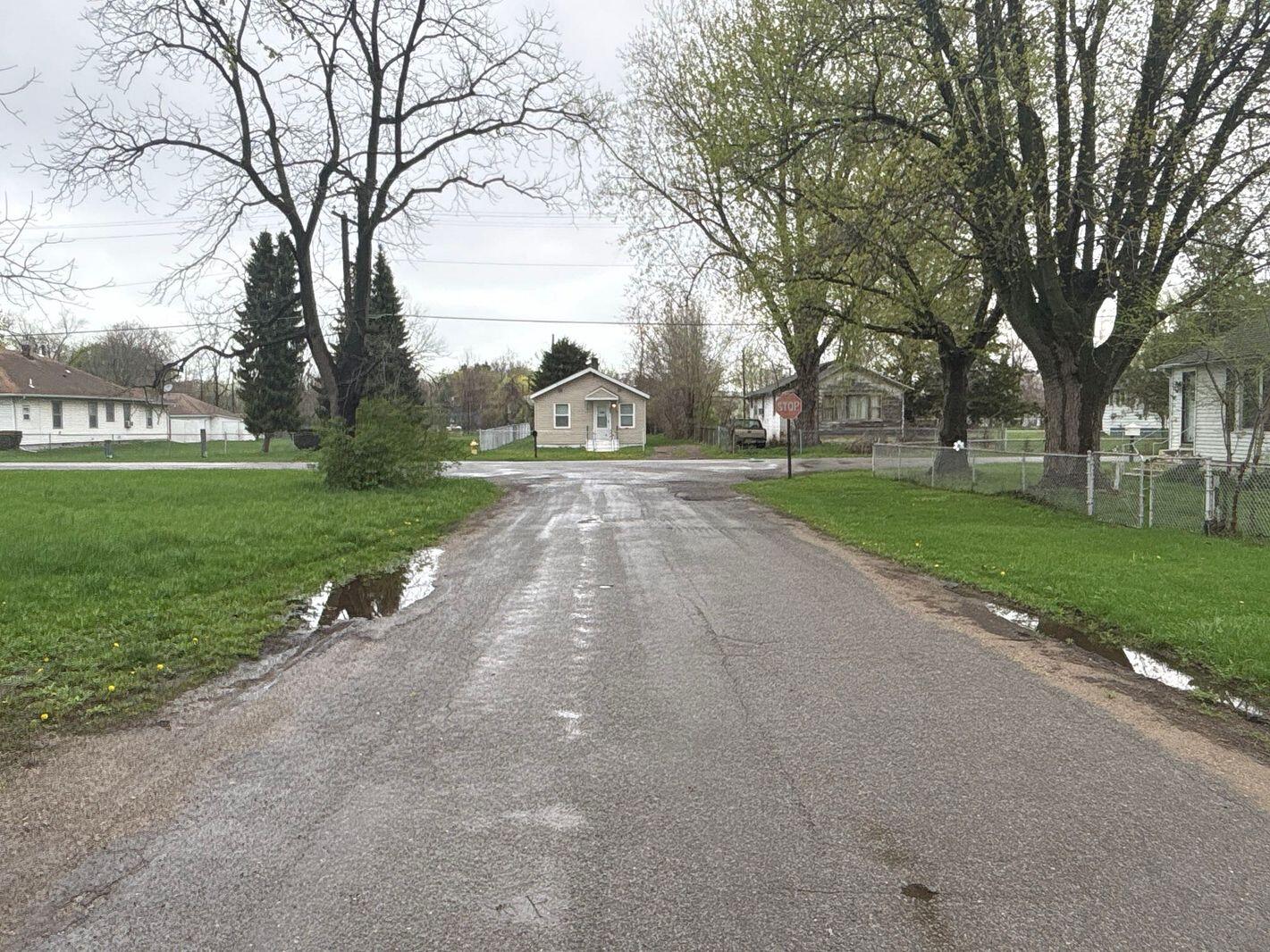 282 Chestnut Street Benton Harbor MI 49022