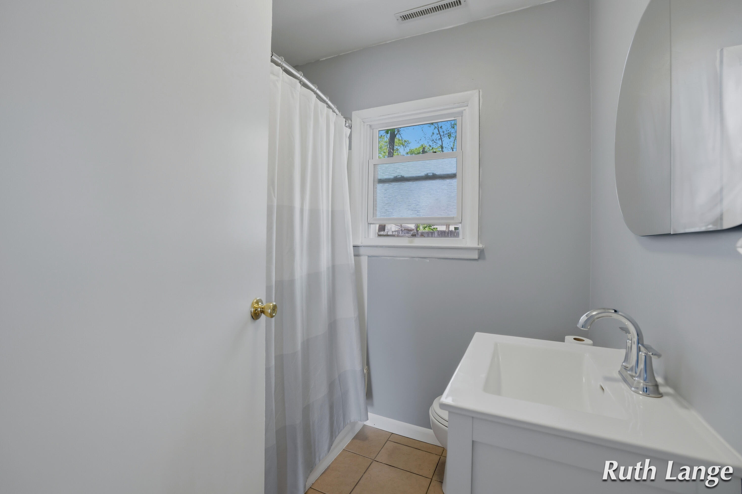 1640 Mclaughlin Avenue Muskegon MI 49442