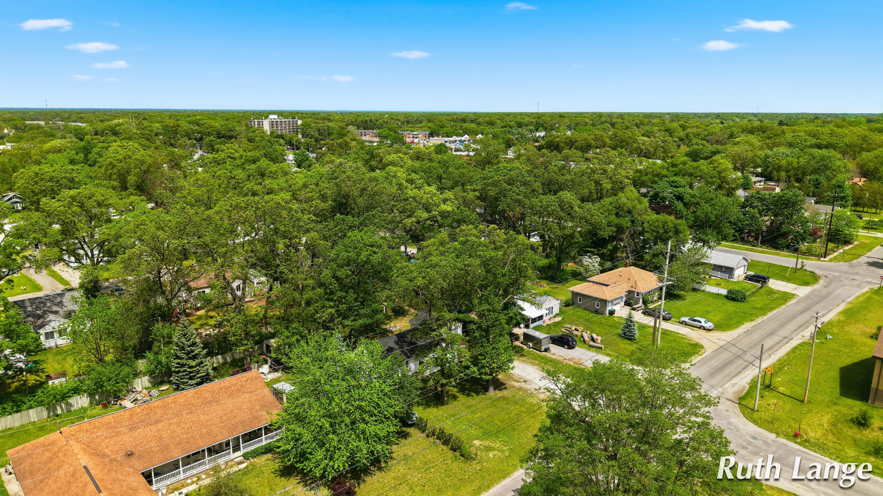 1640 Mclaughlin Avenue Muskegon MI 49442