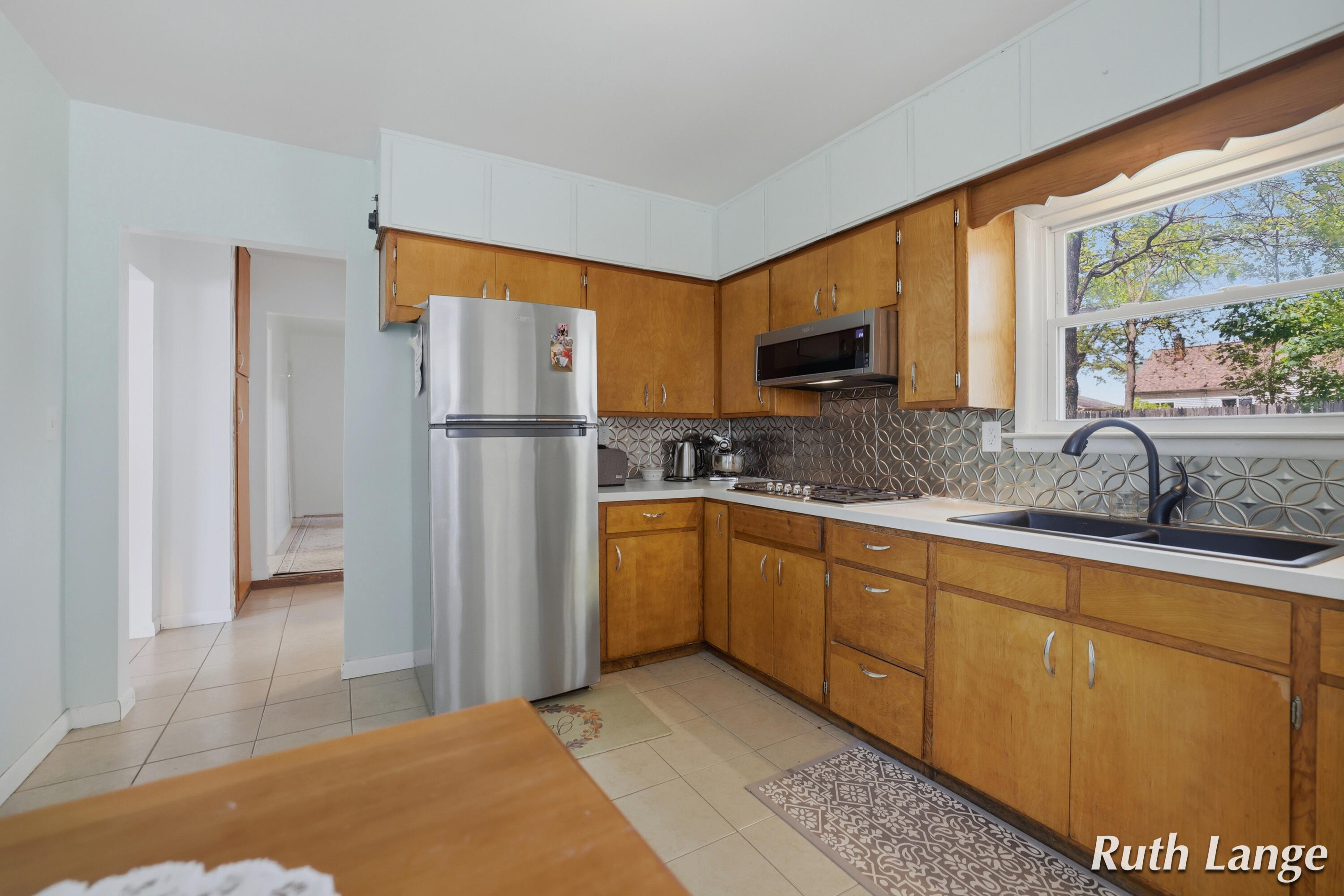 1640 Mclaughlin Avenue Muskegon MI 49442