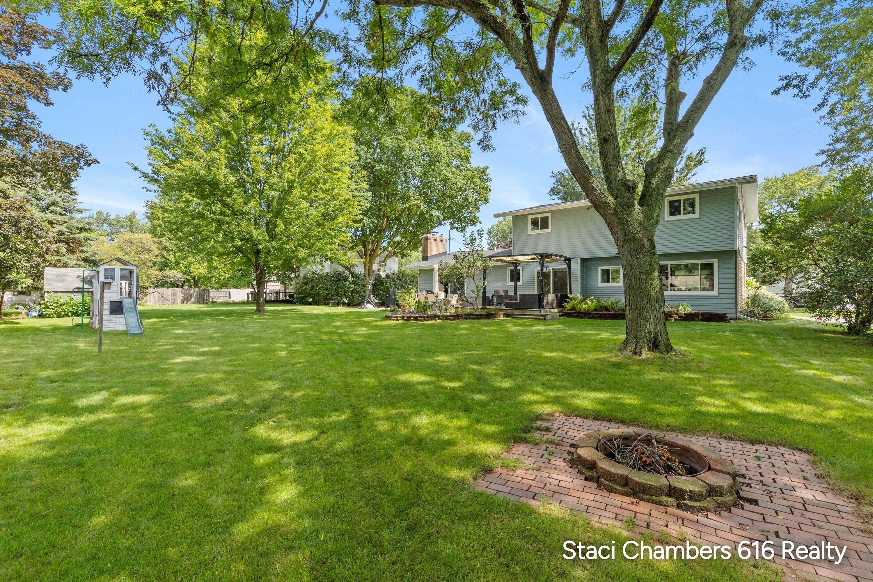 6129 Meadowlark Street NE Rockford MI 49341