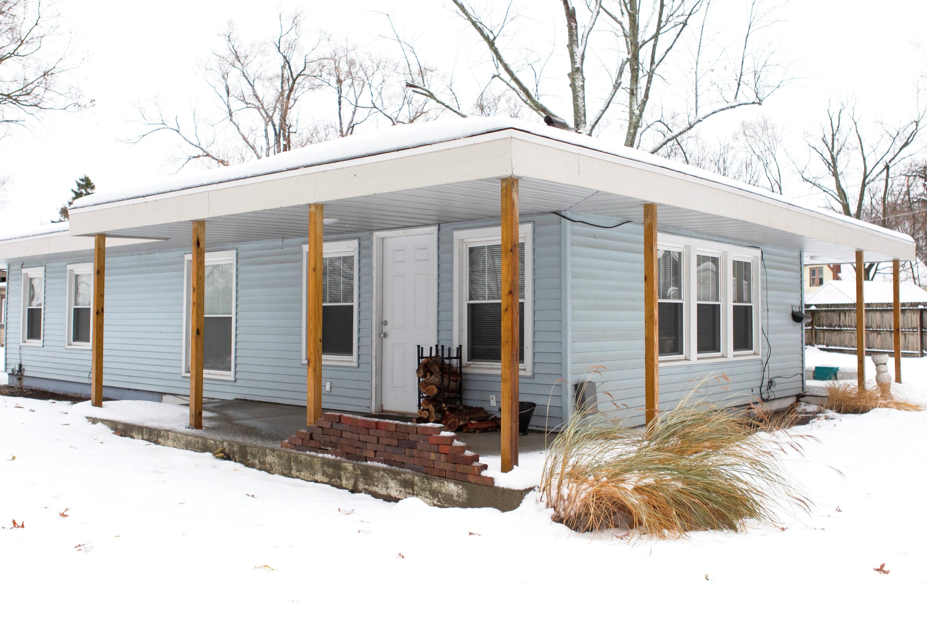 298 W Empire Avenue Benton Harbor MI 49022