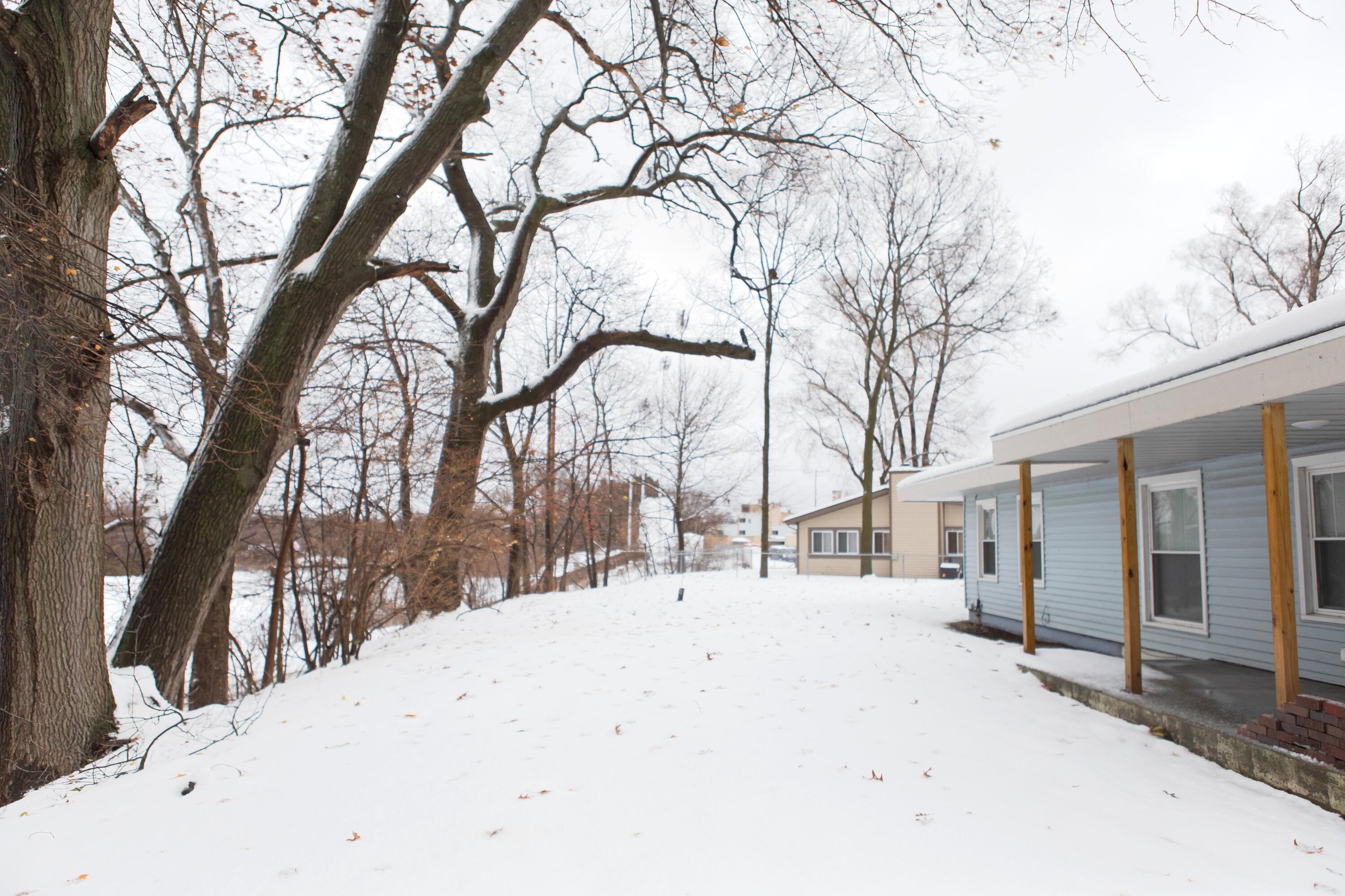 298 W Empire Avenue Benton Harbor MI 49022