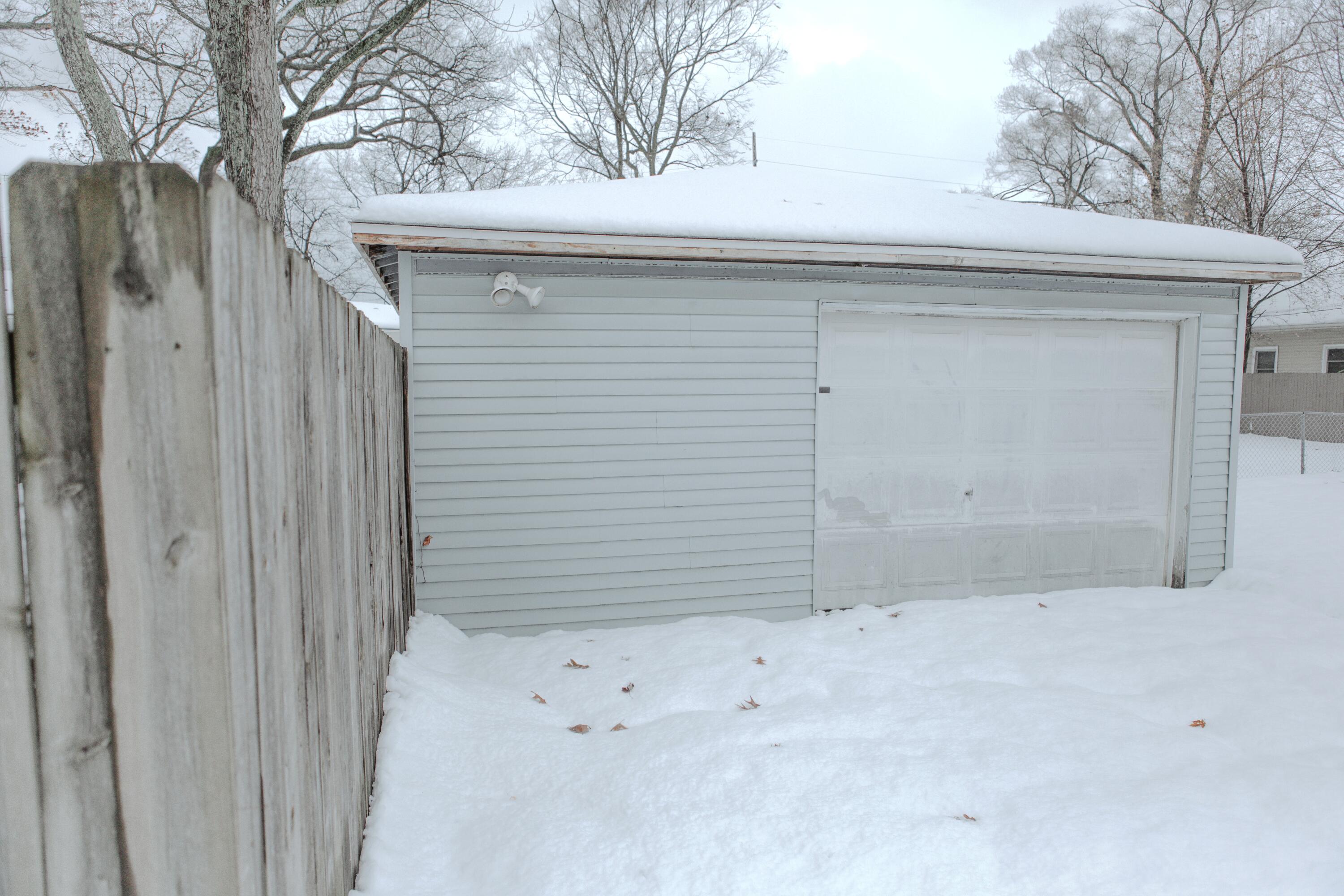 298 W Empire Avenue Benton Harbor MI 49022