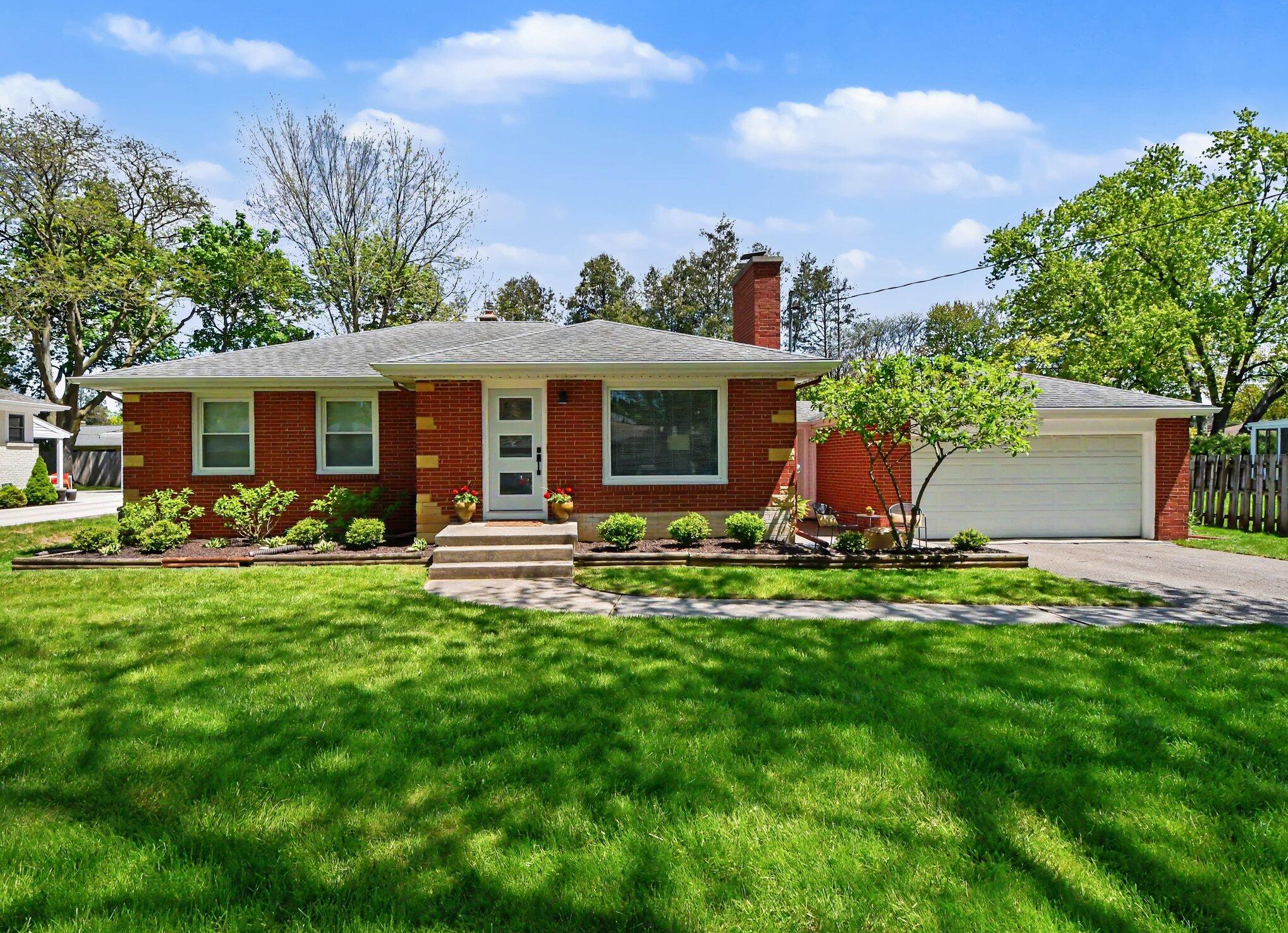 1826 Woodcliff Avenue SE Grand Rapids MI 49506