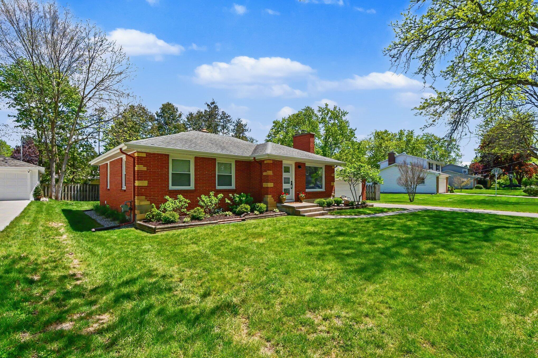 1826 Woodcliff Avenue SE Grand Rapids MI 49506
