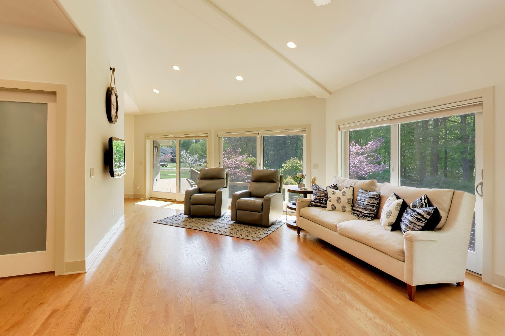 5499 Topanga Drive Coloma MI 49038