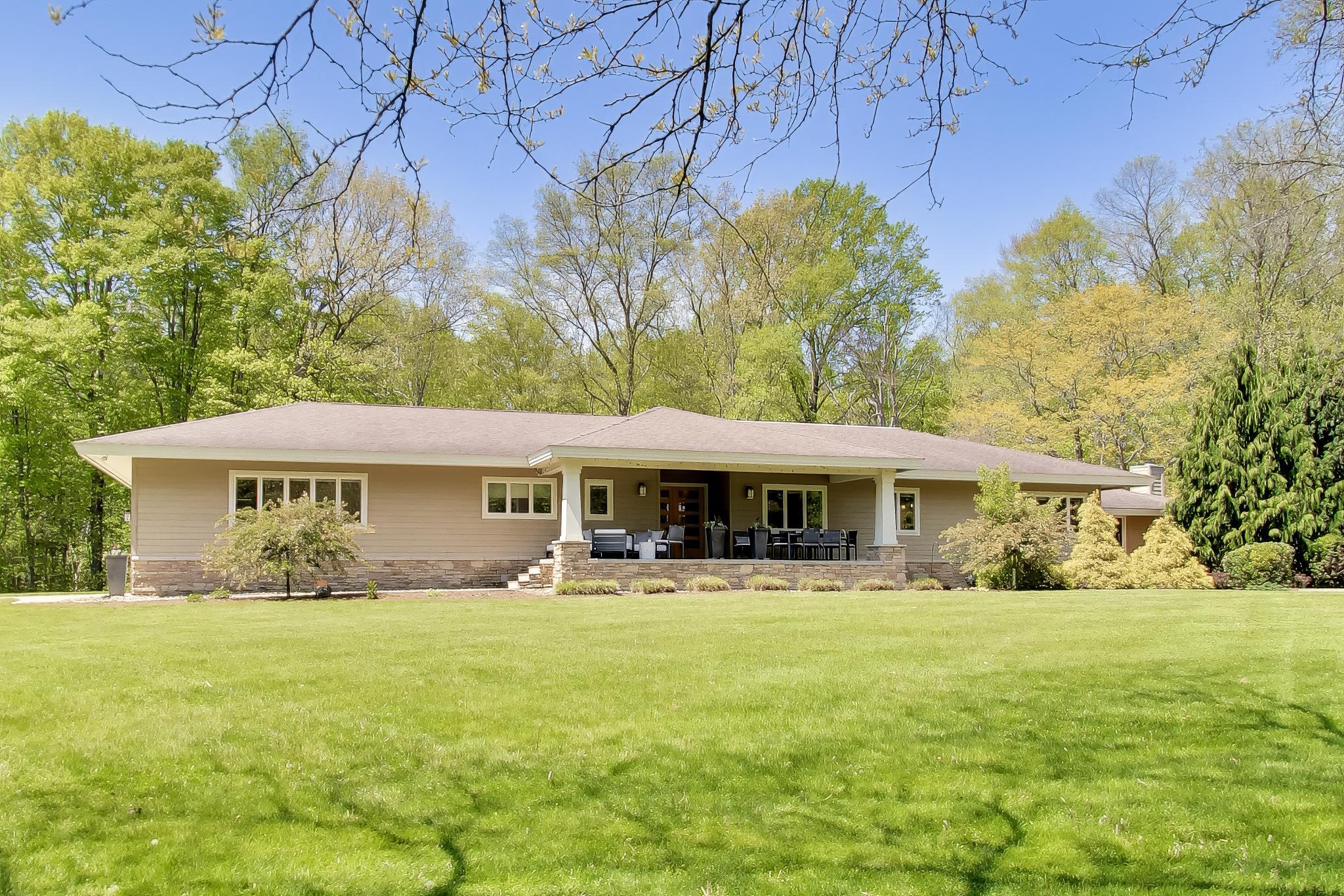 5499 Topanga Drive Coloma MI 49038