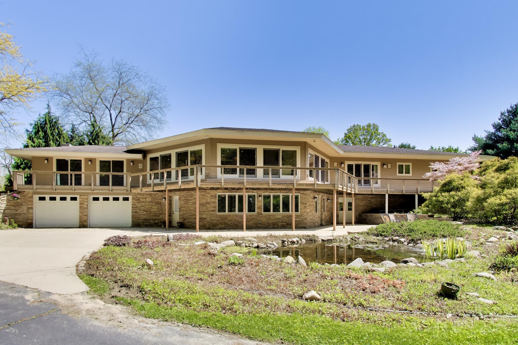 5499 Topanga Drive Coloma MI 49038