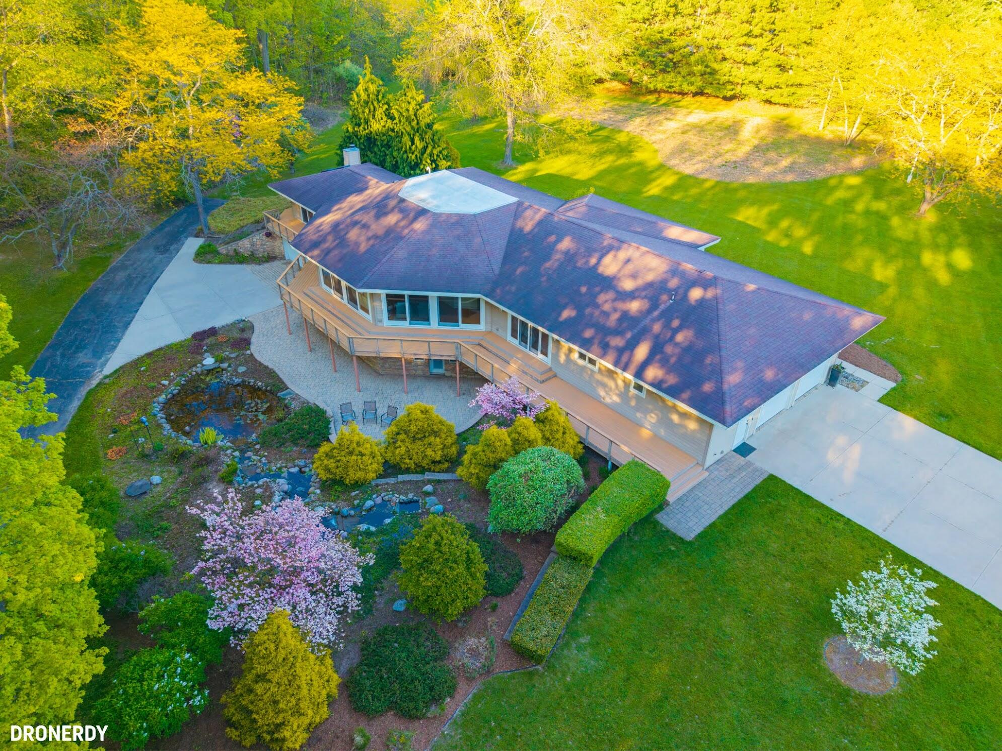 5499 Topanga Drive Coloma MI 49038