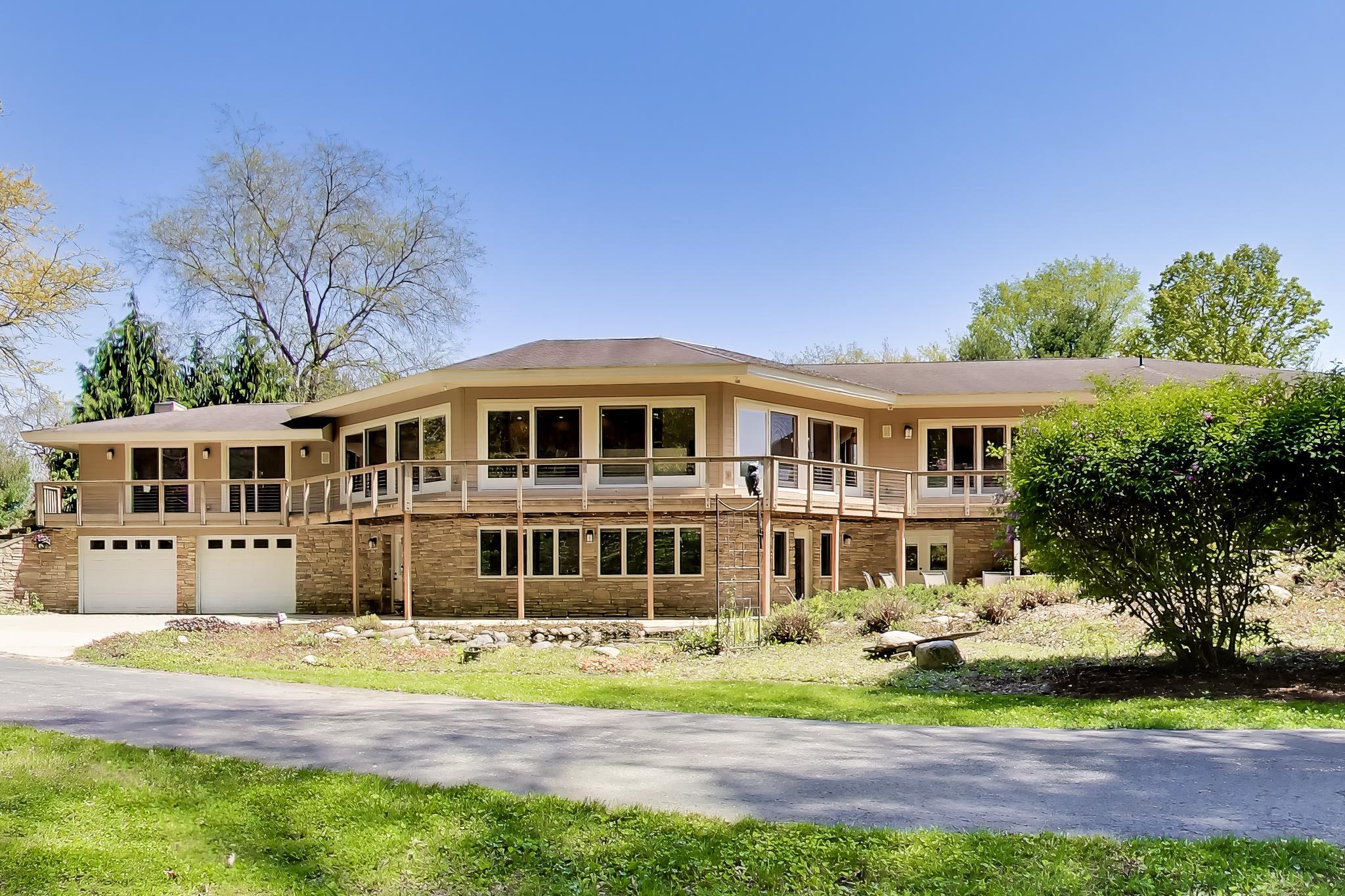 5499 Topanga Drive Coloma MI 49038