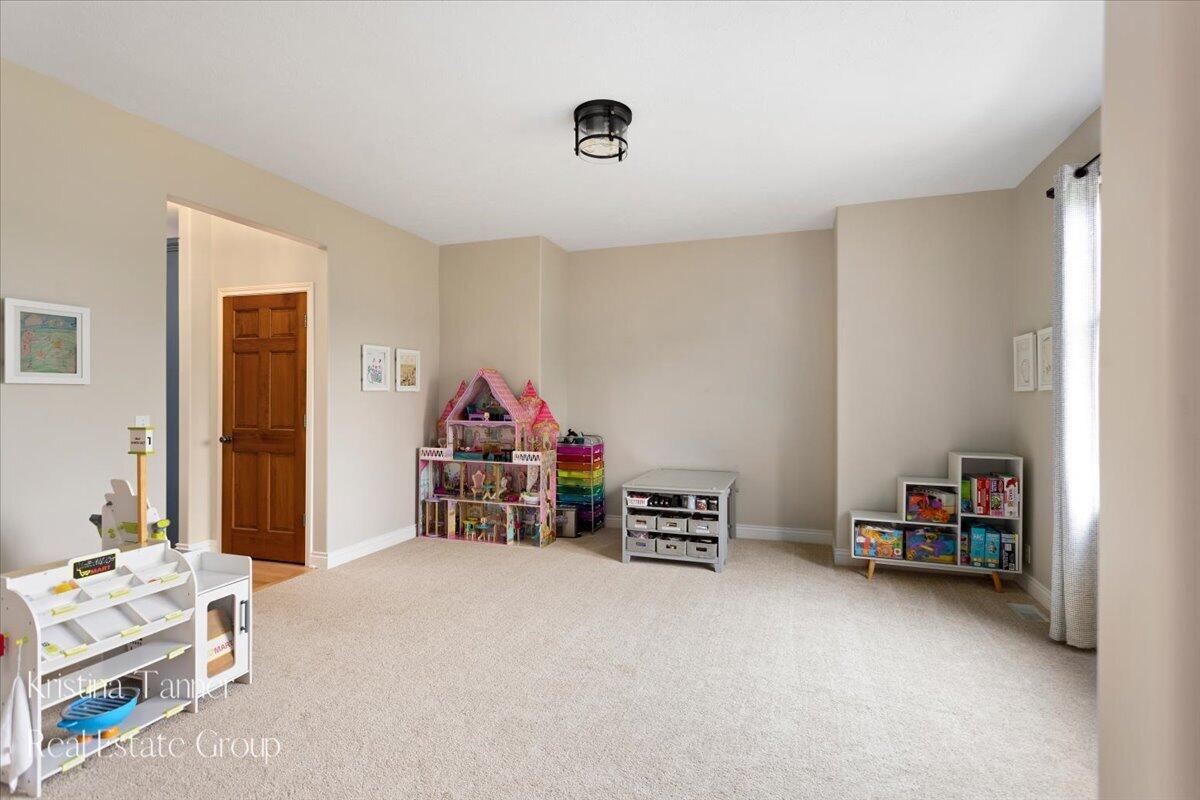 4797 Sunflower Ridge Drive NE Ada MI 49301