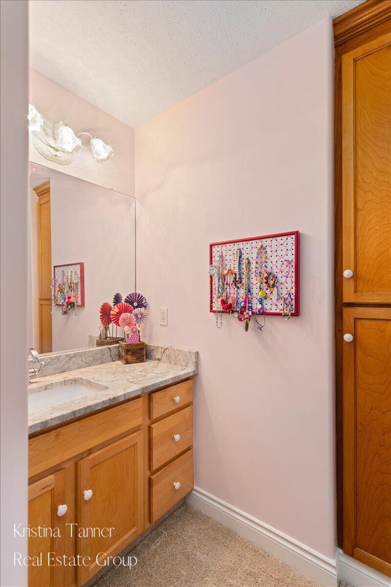 4797 Sunflower Ridge Drive NE Ada MI 49301