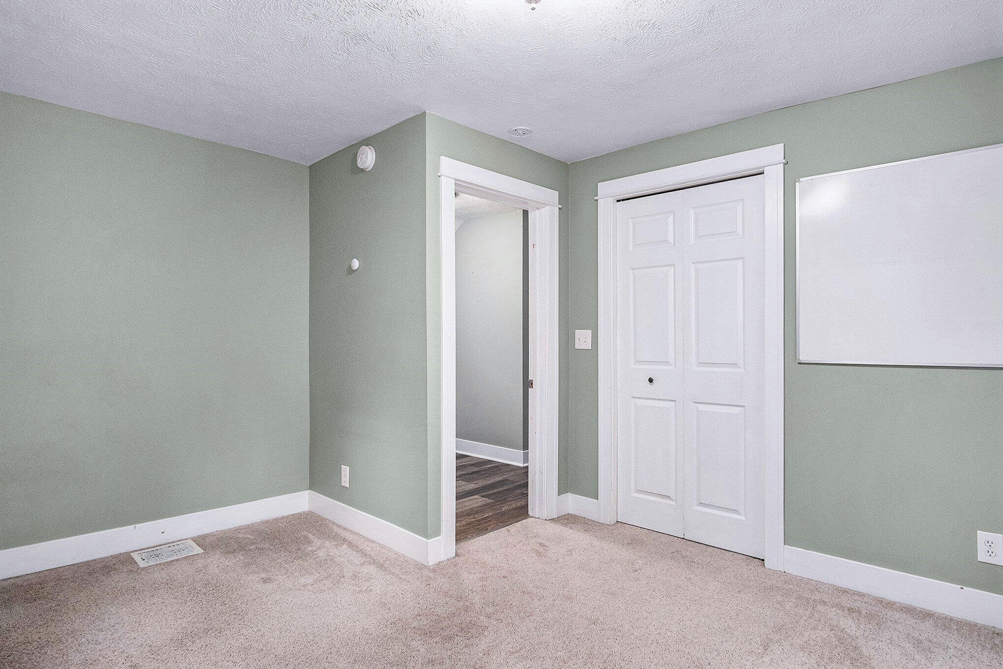 940 Eastern Avenue SE Grand Rapids MI 49507