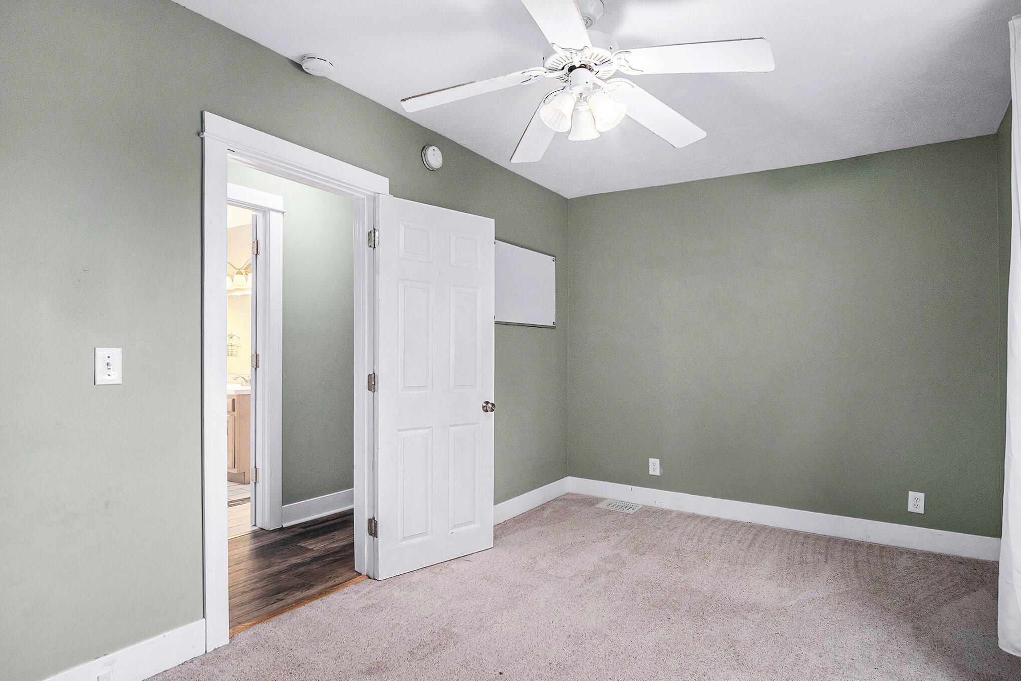 940 Eastern Avenue SE Grand Rapids MI 49507