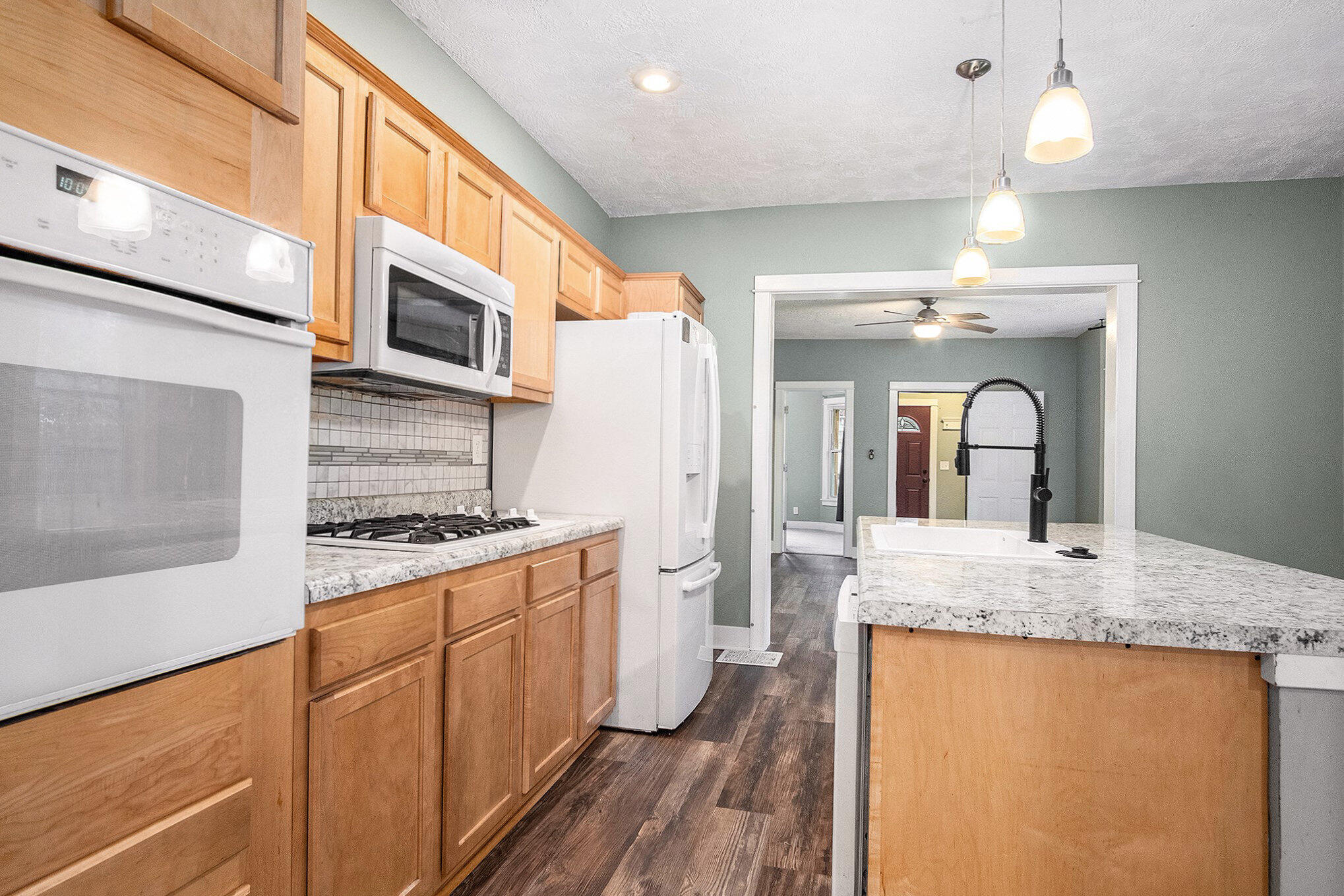 940 Eastern Avenue SE Grand Rapids MI 49507