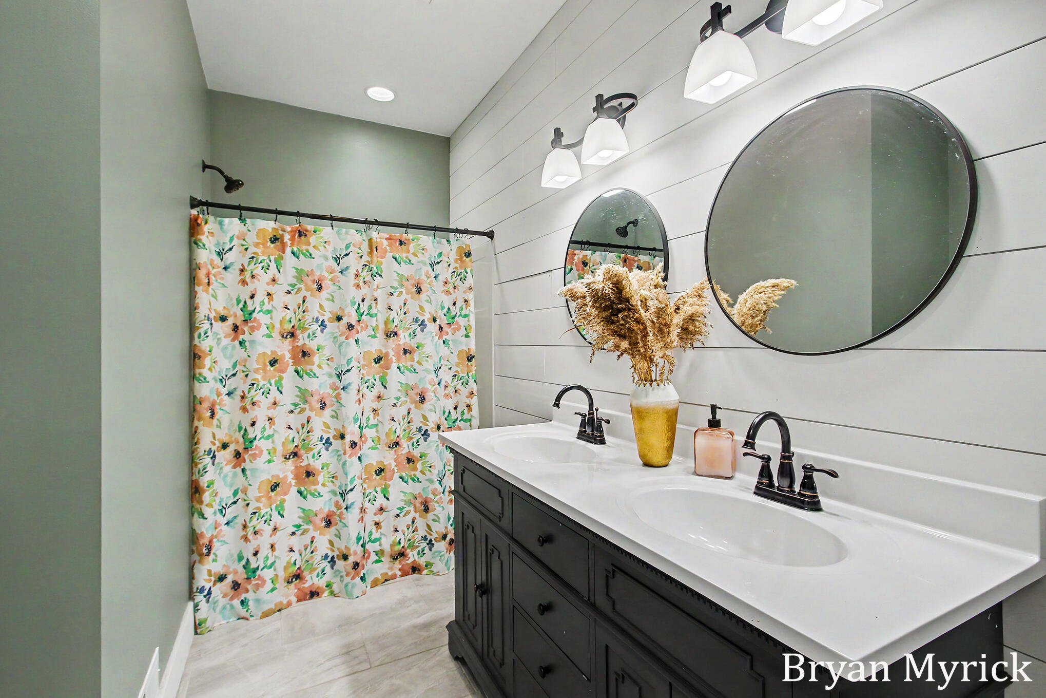 3355 Palmer Drive Saugatuck MI 49453