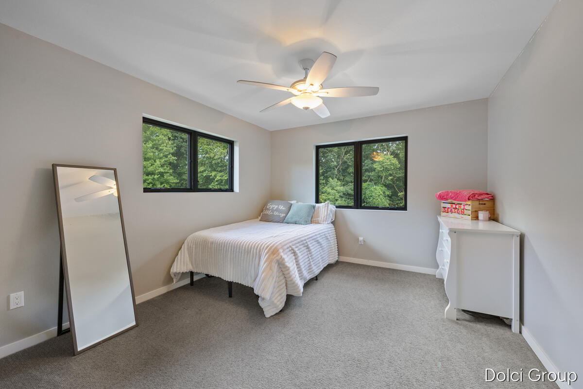 1978 Oak Hollow Road NW Grand Rapids MI 49504