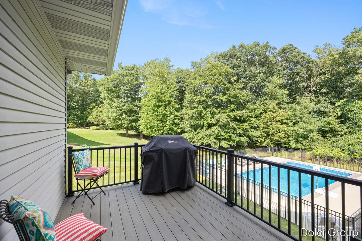 1978 Oak Hollow Road NW Grand Rapids MI 49504