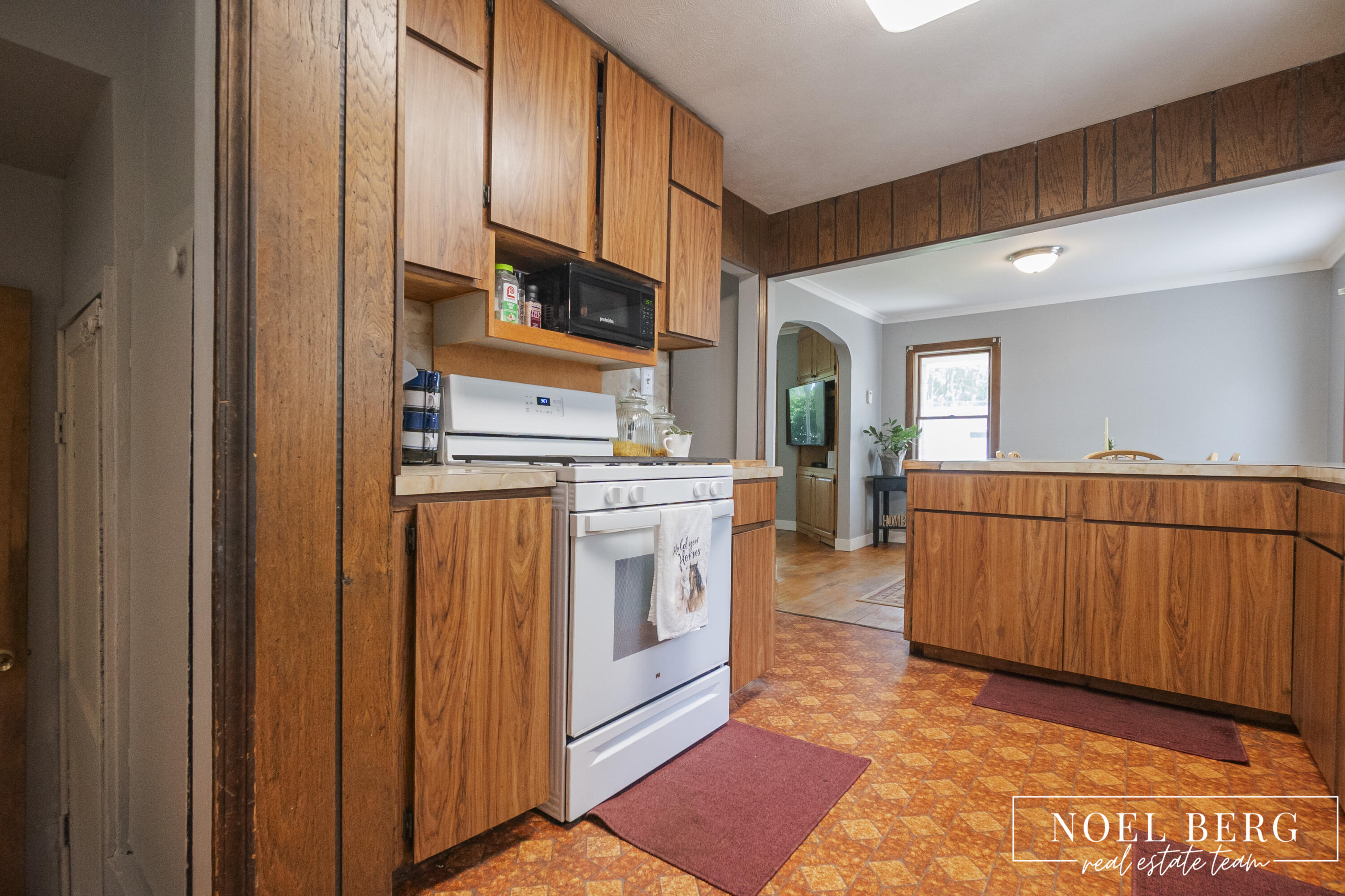 1965 Woodward Street Muskegon MI 49442