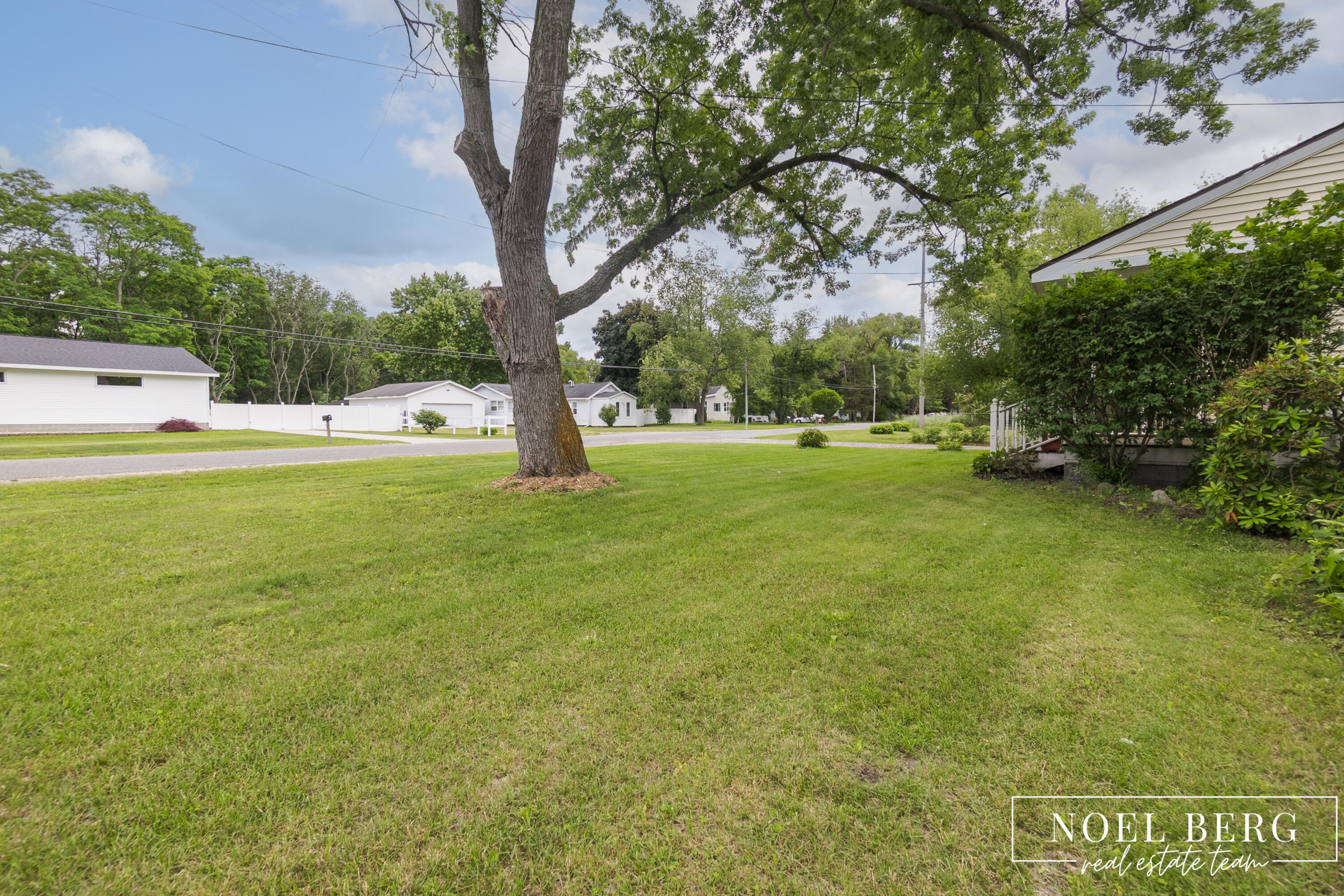 1965 Woodward Street Muskegon MI 49442