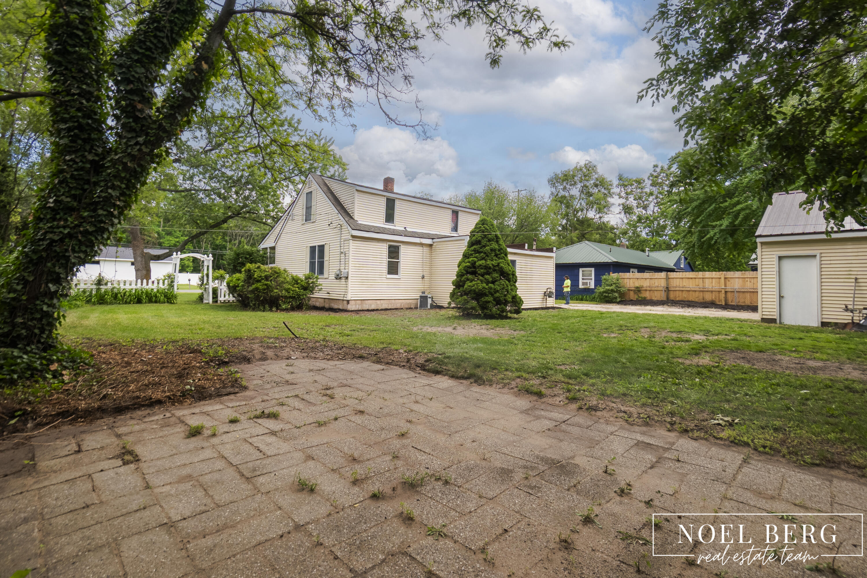 1965 Woodward Street Muskegon MI 49442