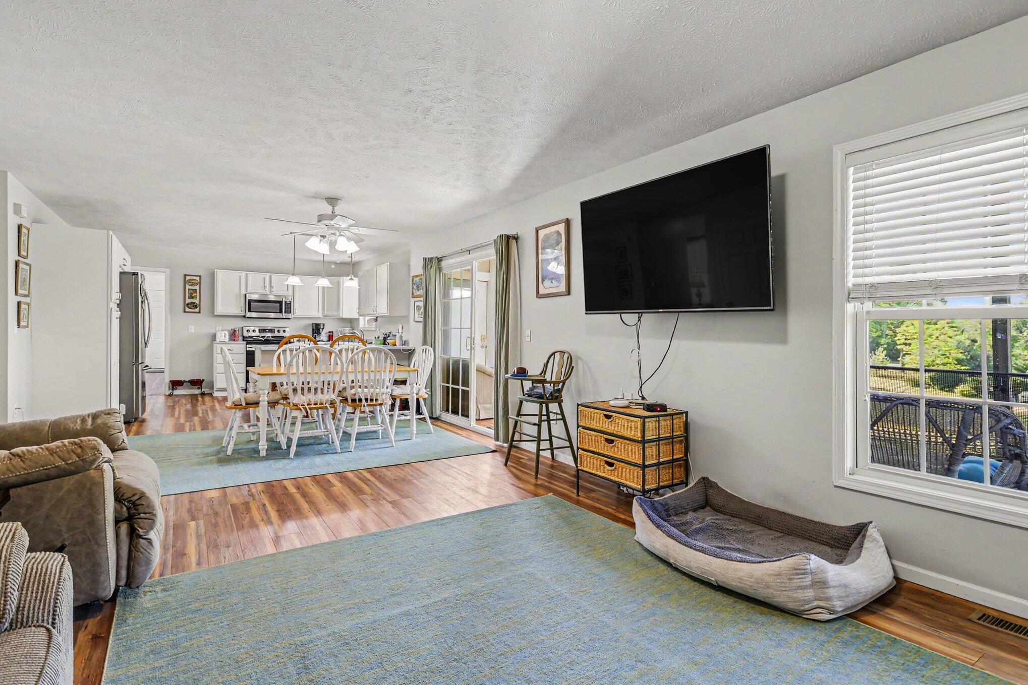 22680 Davis Lake Street Edwardsburg MI 49112