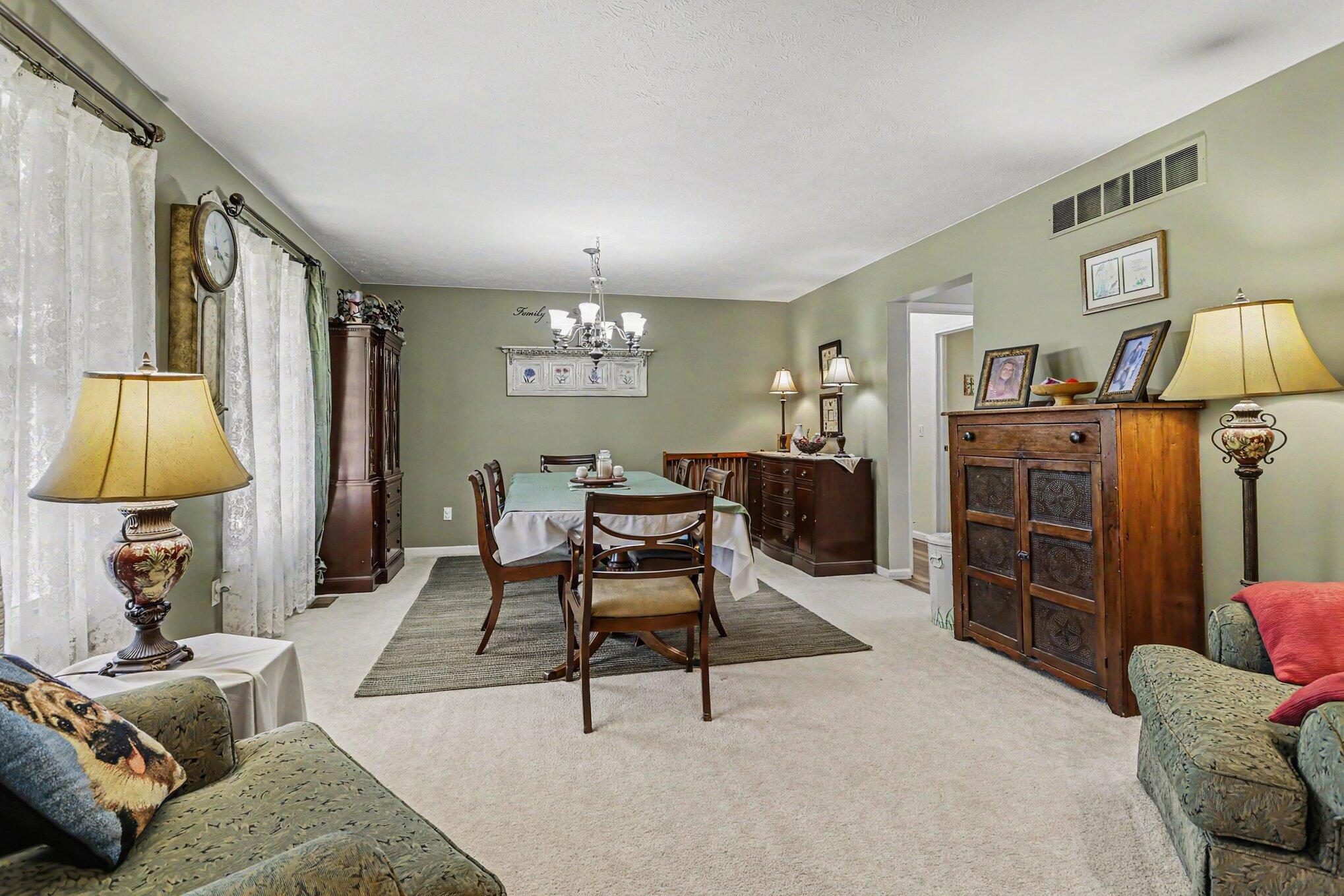 22680 Davis Lake Street Edwardsburg MI 49112