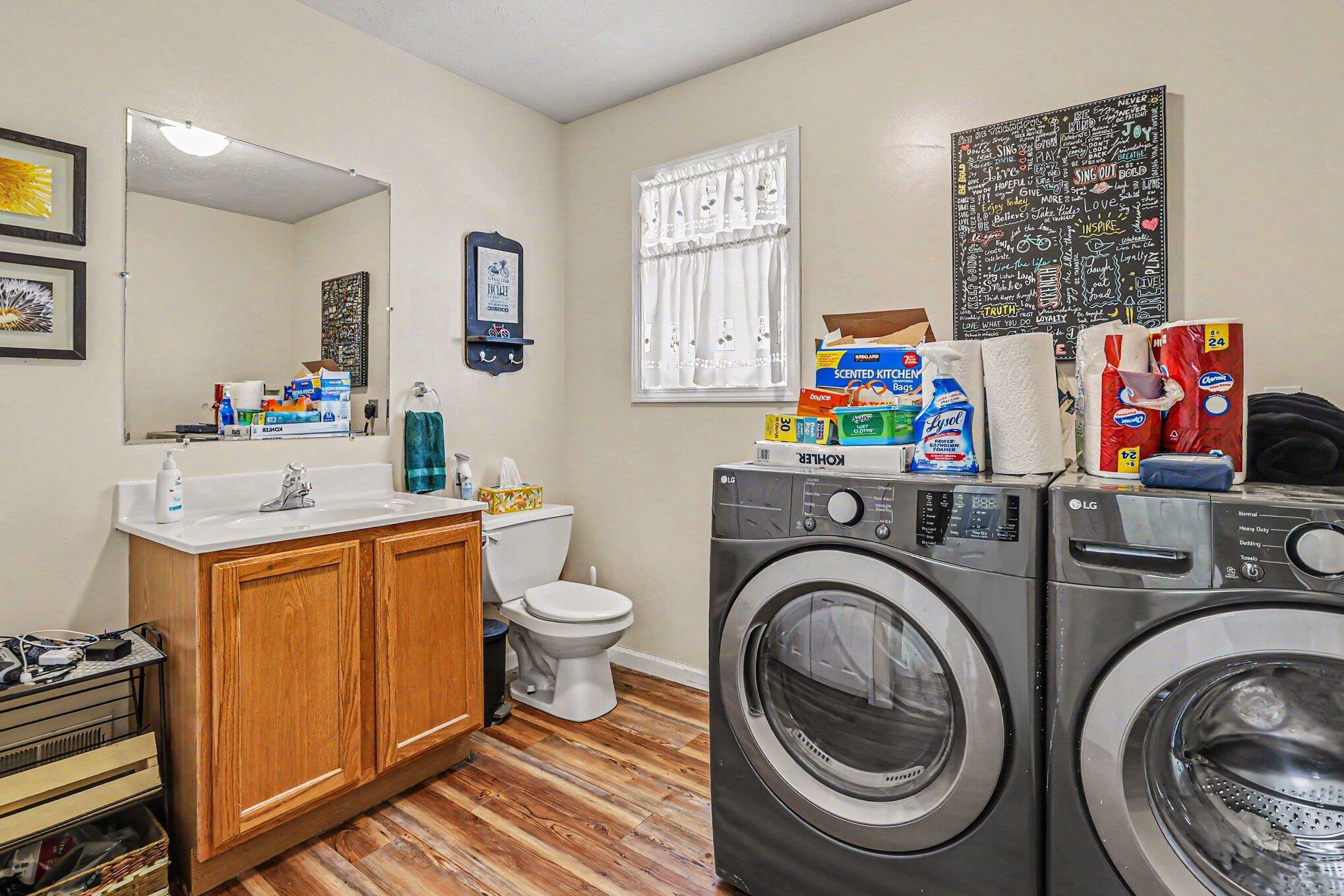 22680 Davis Lake Street Edwardsburg MI 49112