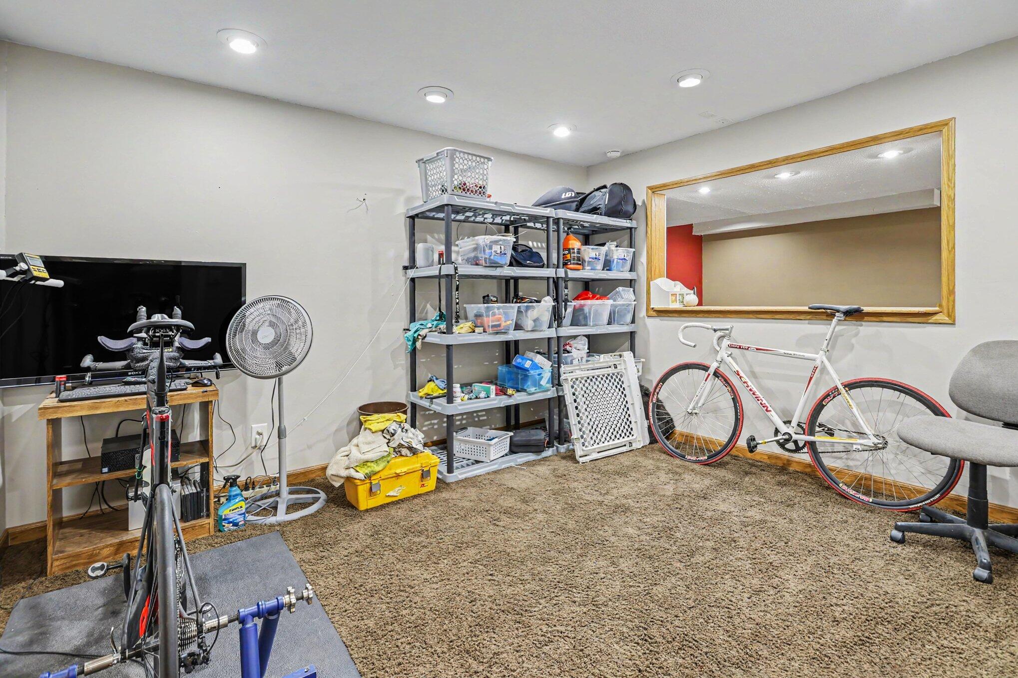 22680 Davis Lake Street Edwardsburg MI 49112