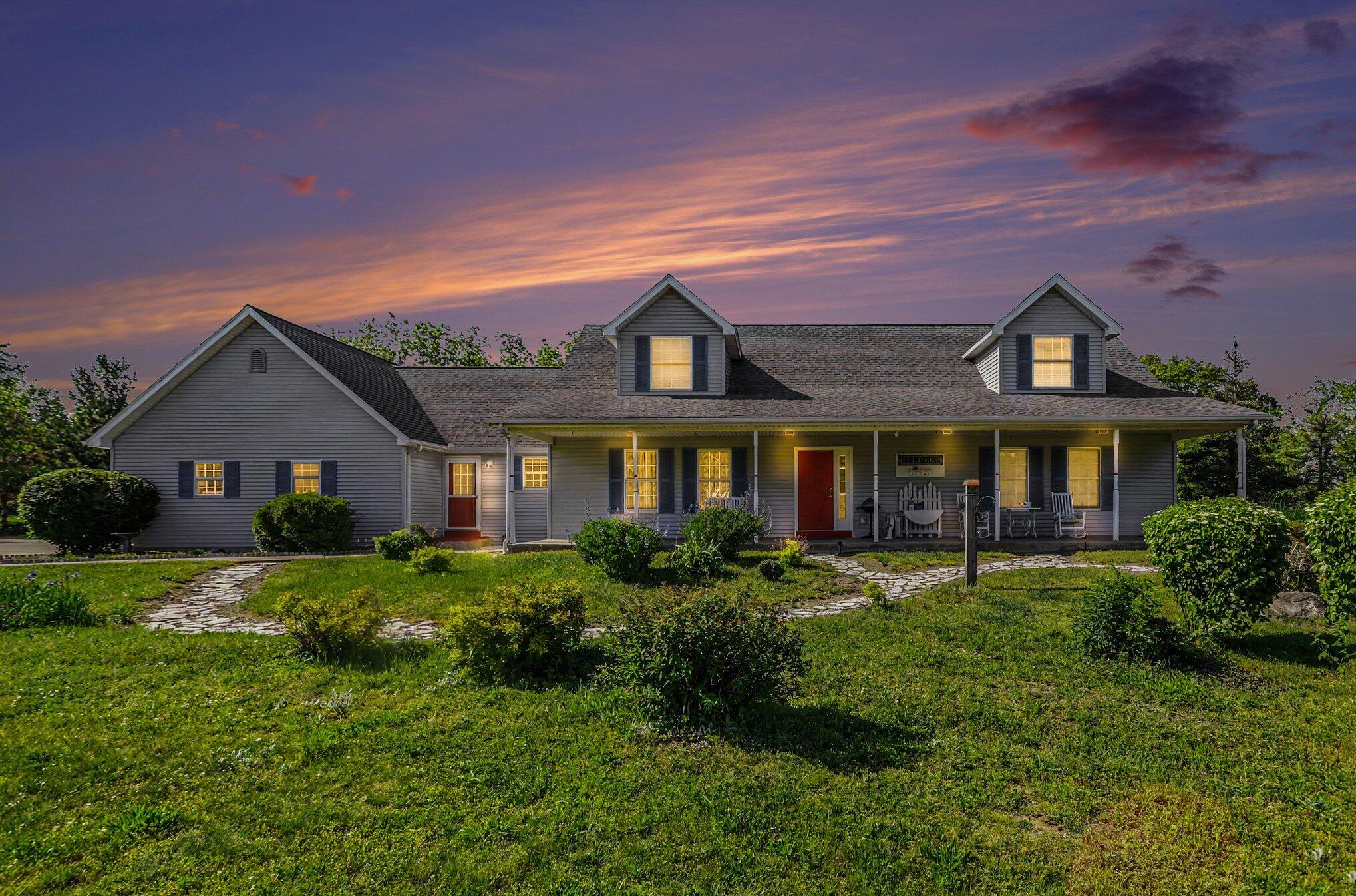 22680 Davis Lake Street Edwardsburg MI 49112