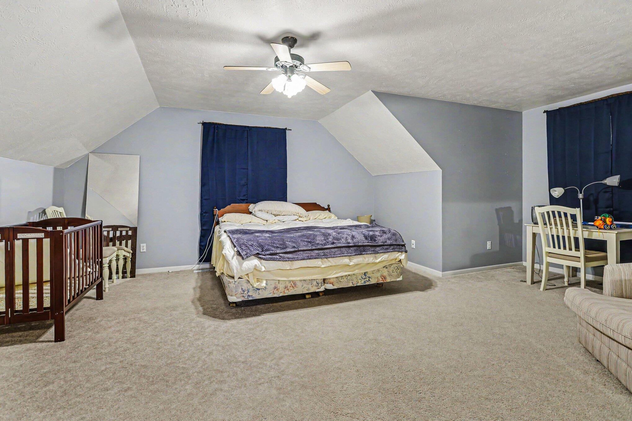 22680 Davis Lake Street Edwardsburg MI 49112