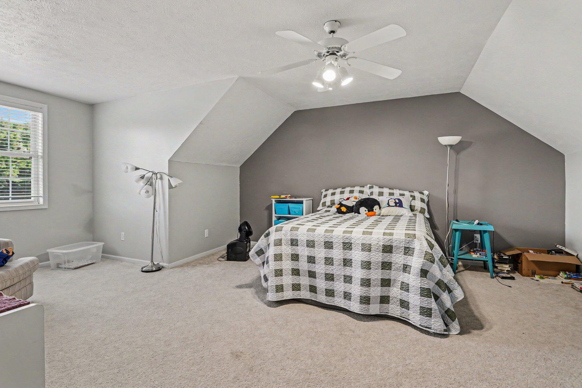 22680 Davis Lake Street Edwardsburg MI 49112
