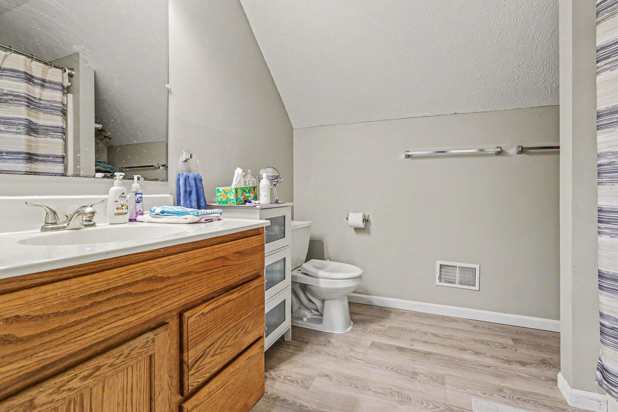 22680 Davis Lake Street Edwardsburg MI 49112