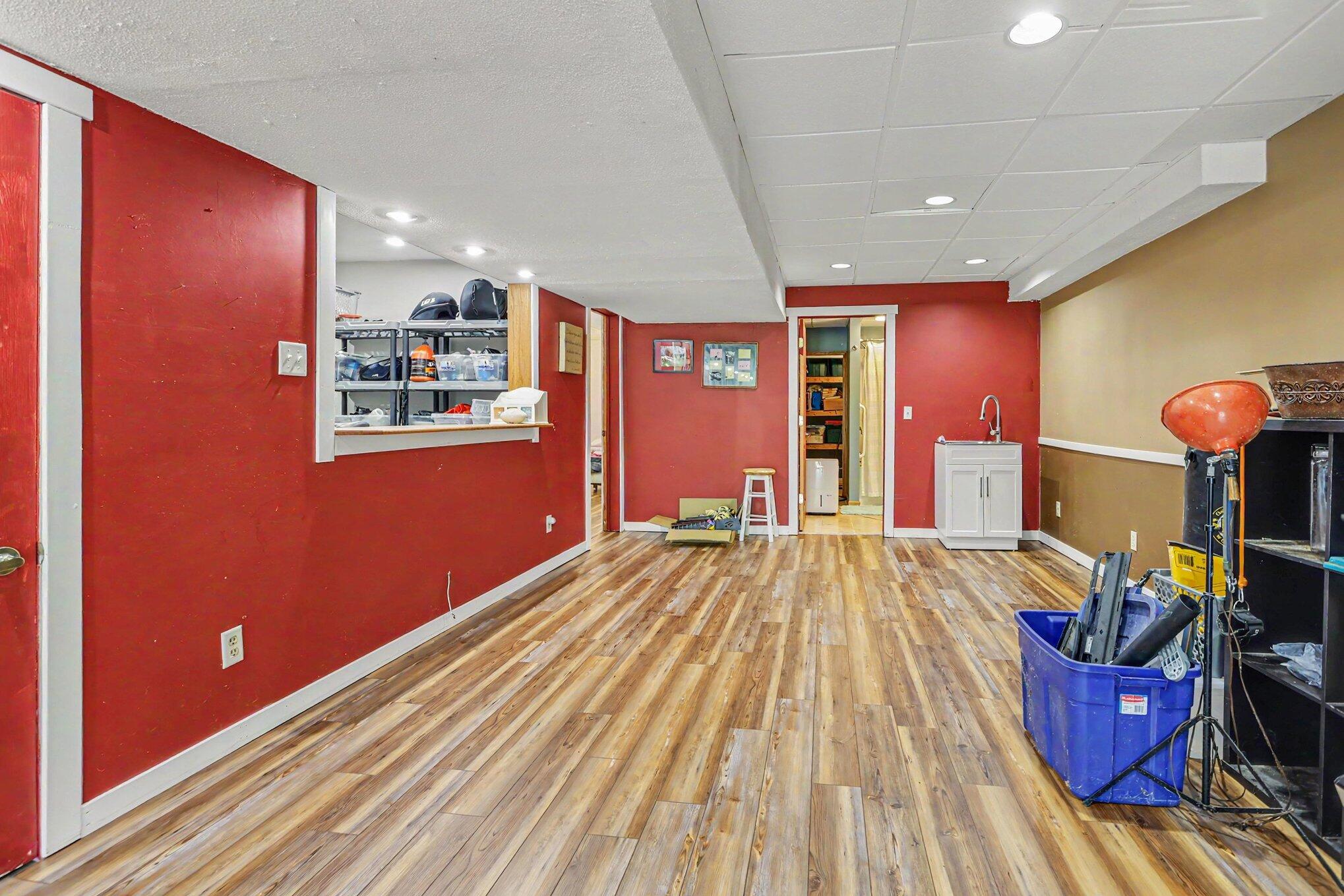 22680 Davis Lake Street Edwardsburg MI 49112