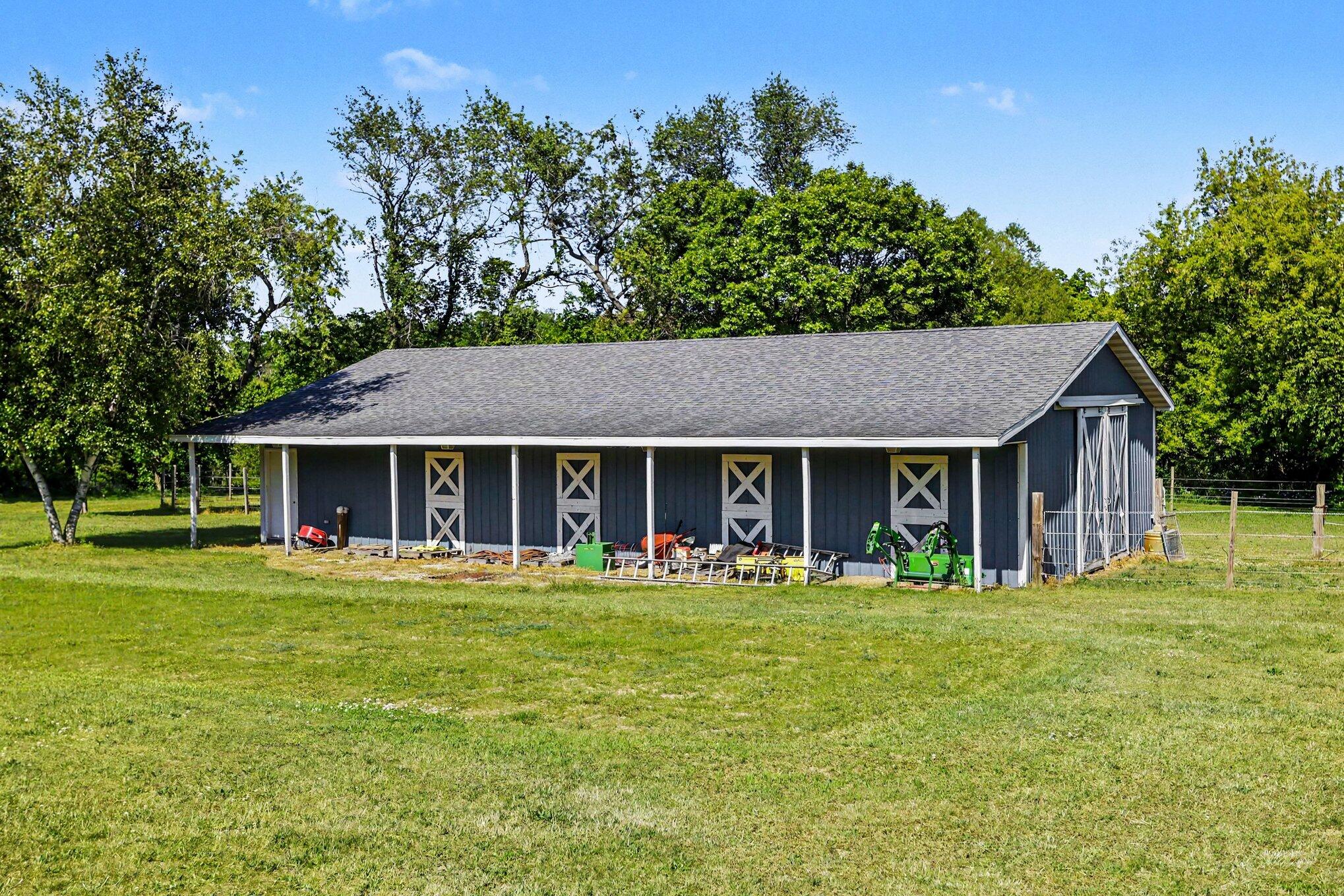 22680 Davis Lake Street Edwardsburg MI 49112