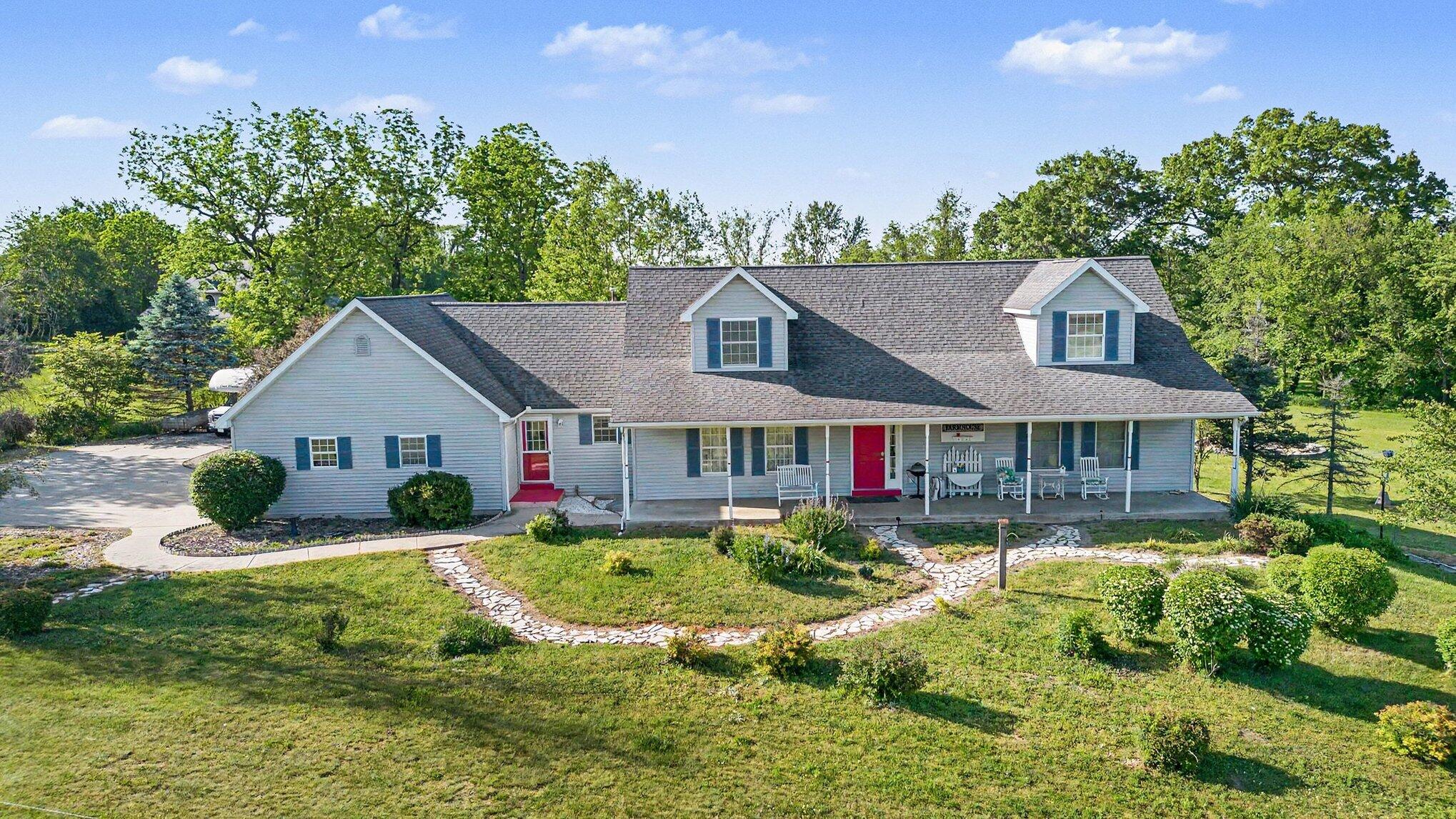 22680 Davis Lake Street Edwardsburg MI 49112